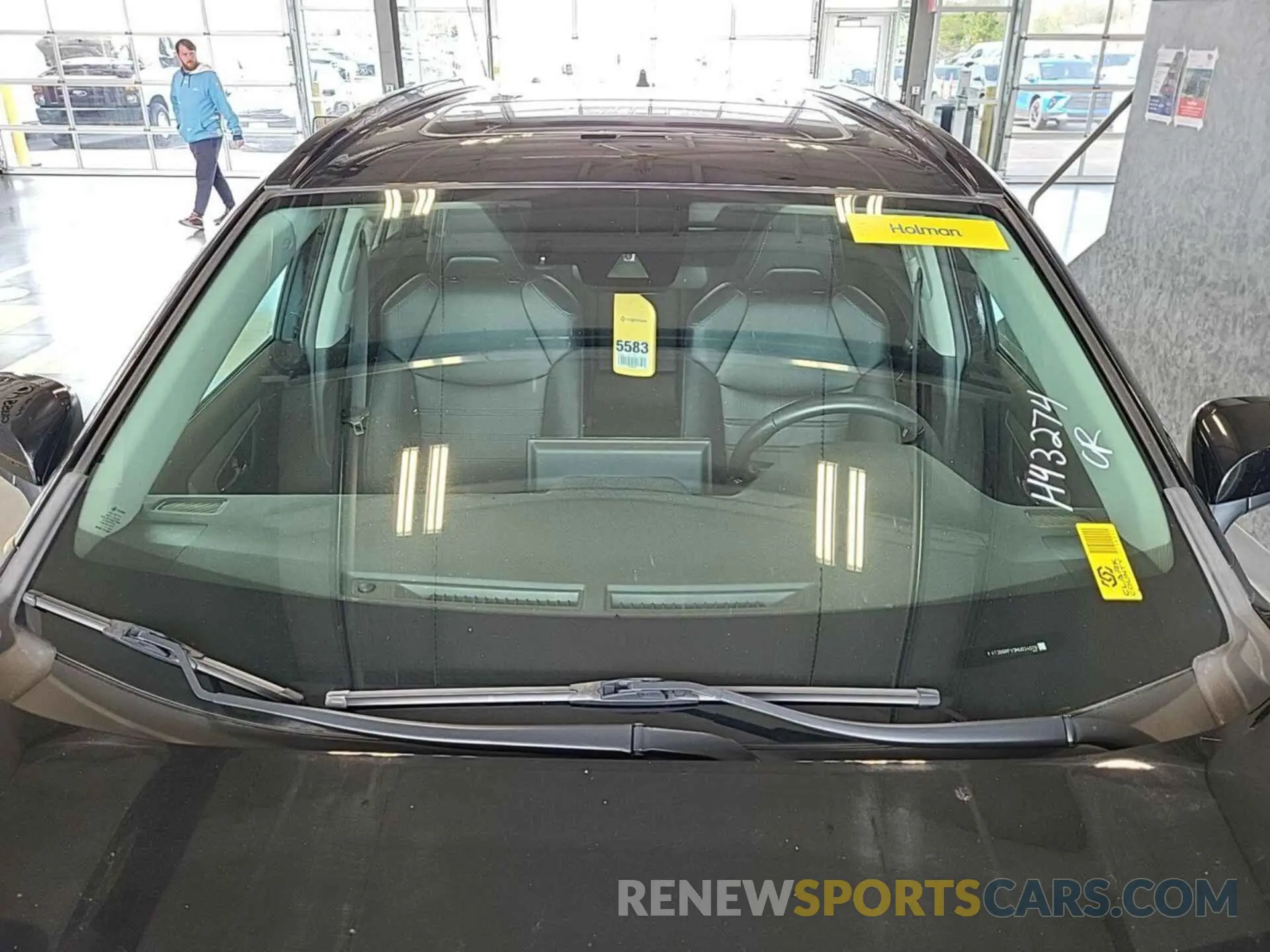 4 Photograph of a damaged car 4T3B6RFV3MU034076 TOYOTA RAV4 HYBRID 2021