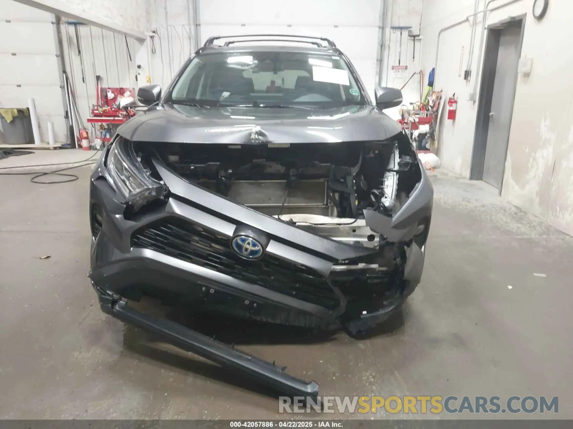 12 Photograph of a damaged car 4T3B6RFV4MU006402 TOYOTA RAV4 HYBRID 2021