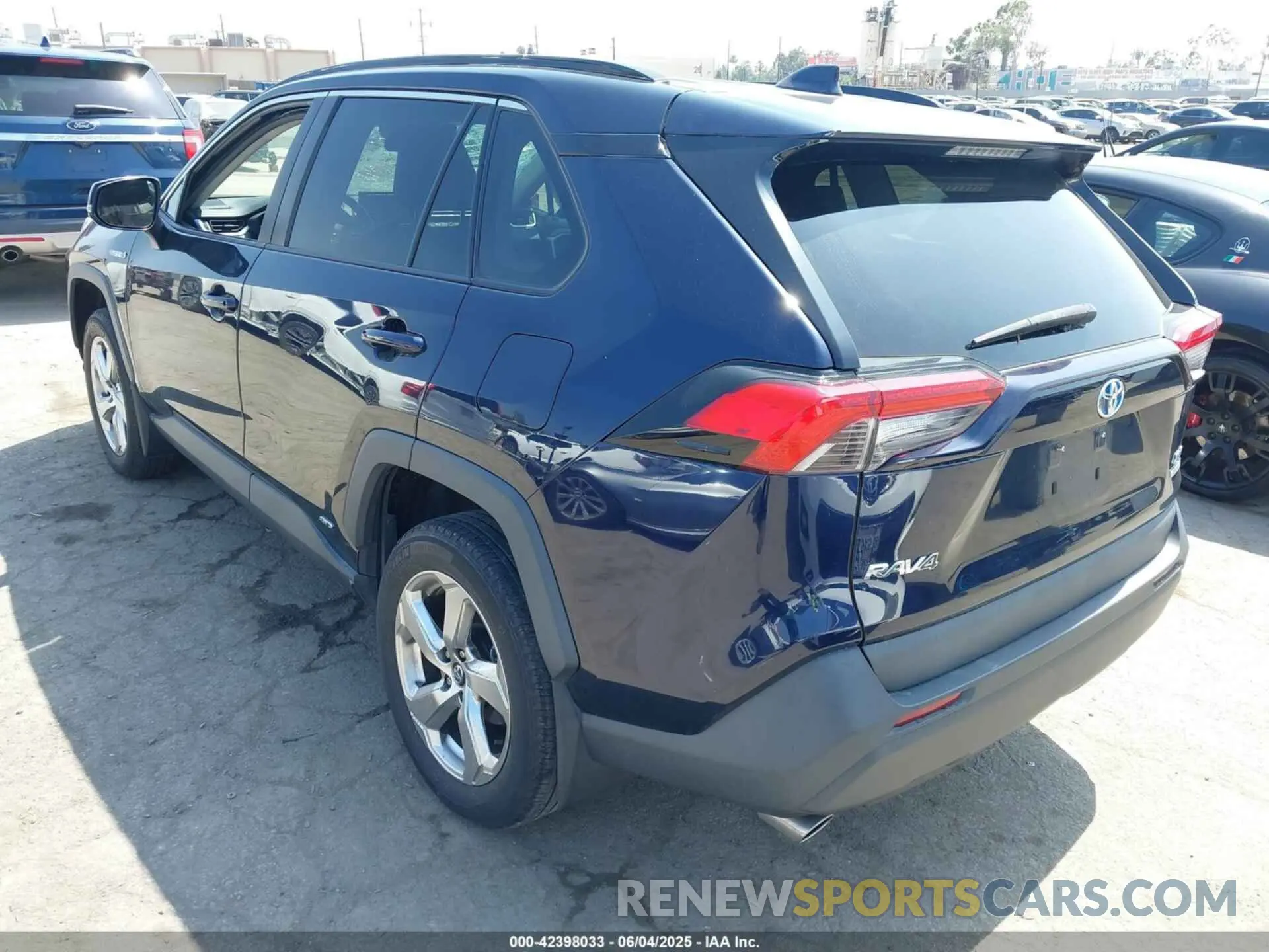 3 Photograph of a damaged car 4T3B6RFV4MU025144 TOYOTA RAV4 HYBRID 2021