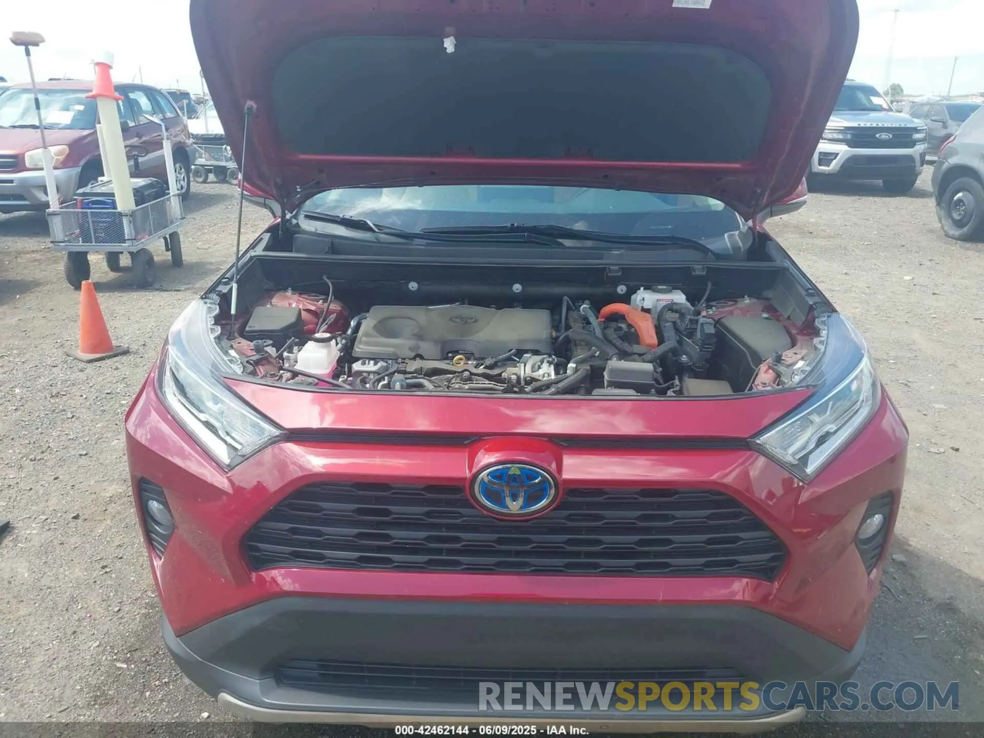 10 Photograph of a damaged car 4T3B6RFV4MU063117 TOYOTA RAV4 HYBRID 2021
