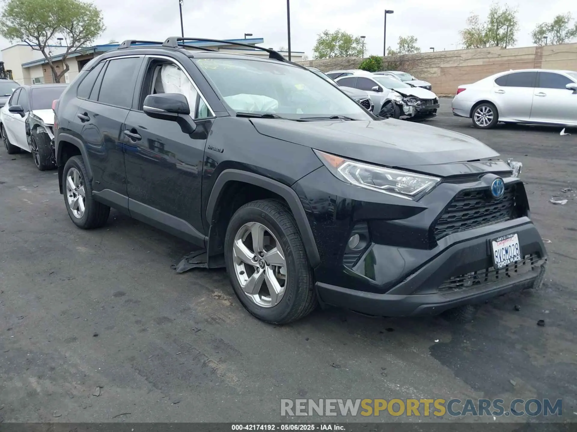 1 Photograph of a damaged car 4T3B6RFV5MU031406 TOYOTA RAV4 HYBRID 2021