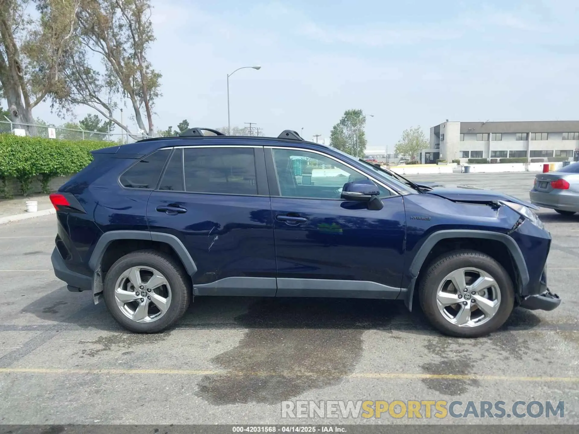 13 Photograph of a damaged car 4T3B6RFV5MU049808 TOYOTA RAV4 HYBRID 2021