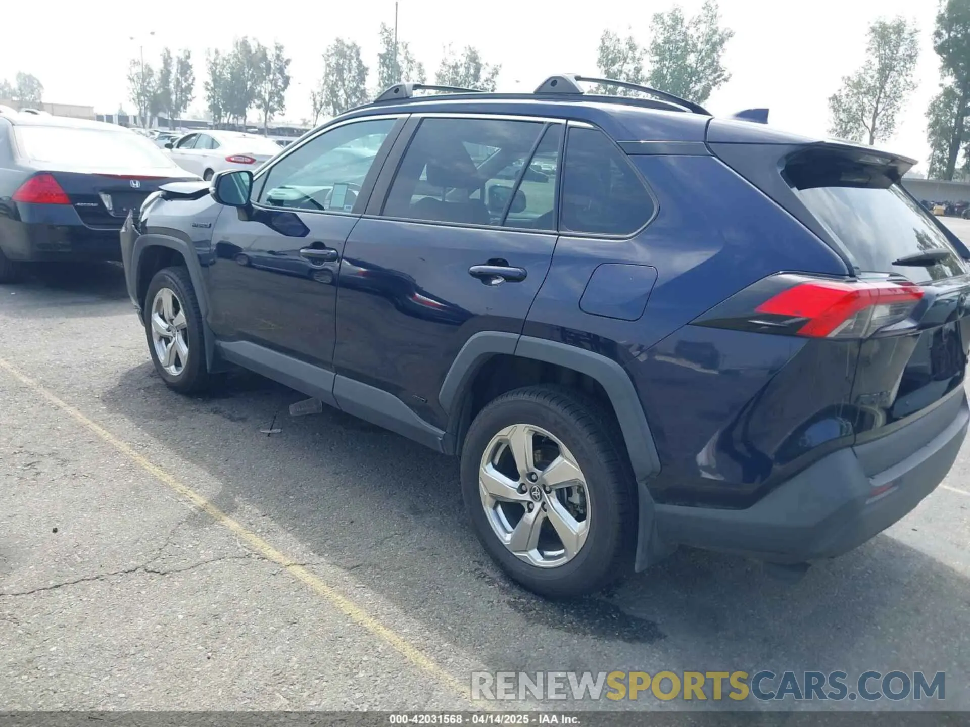 3 Photograph of a damaged car 4T3B6RFV5MU049808 TOYOTA RAV4 HYBRID 2021