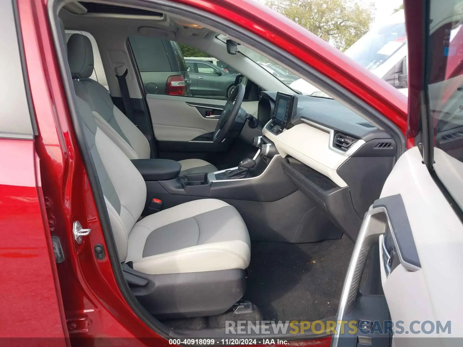 5 Photograph of a damaged car 4T3B6RFV6MU013089 TOYOTA RAV4 HYBRID 2021