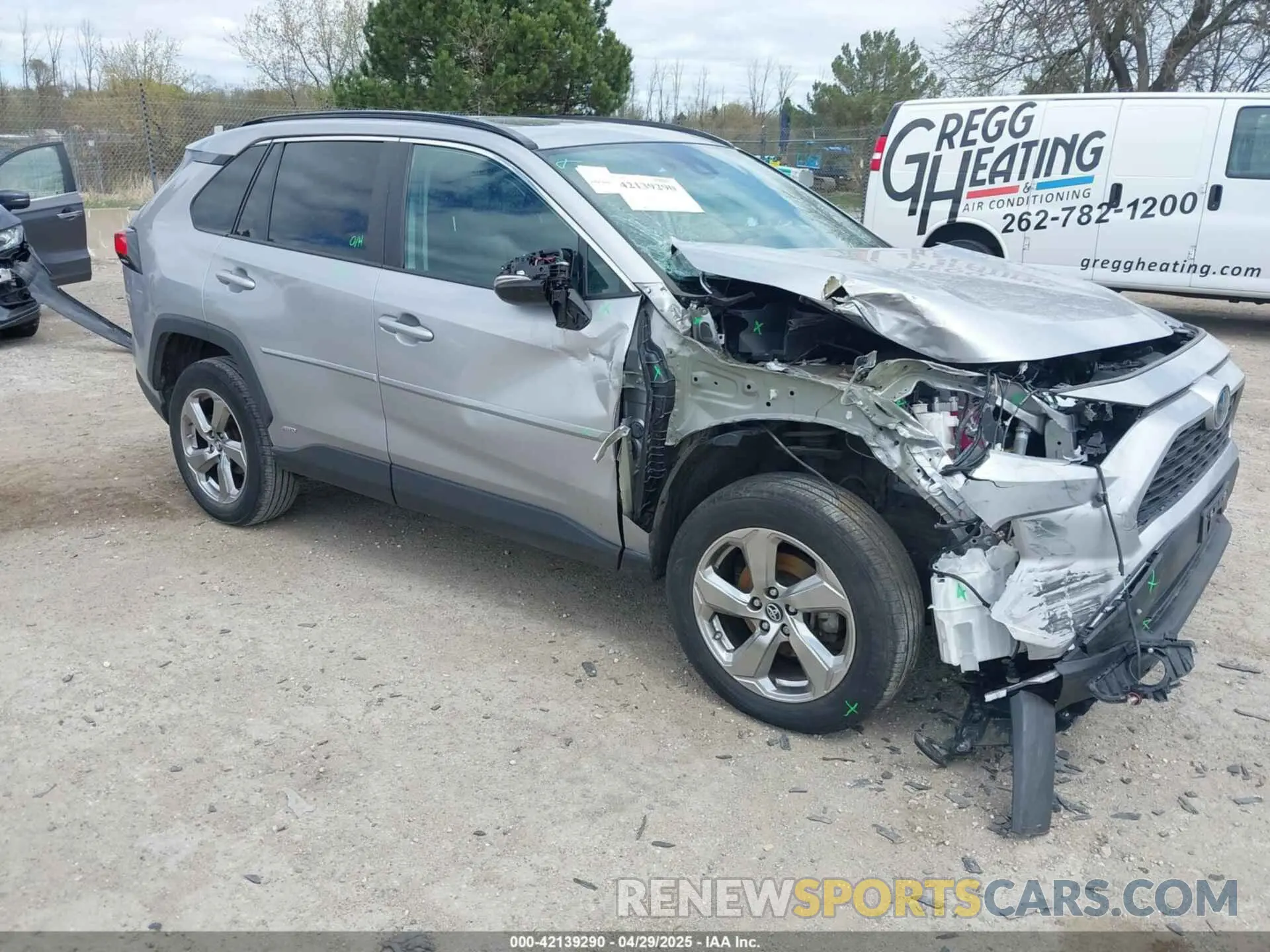 1 Photograph of a damaged car 4T3B6RFV6MU021452 TOYOTA RAV4 HYBRID 2021