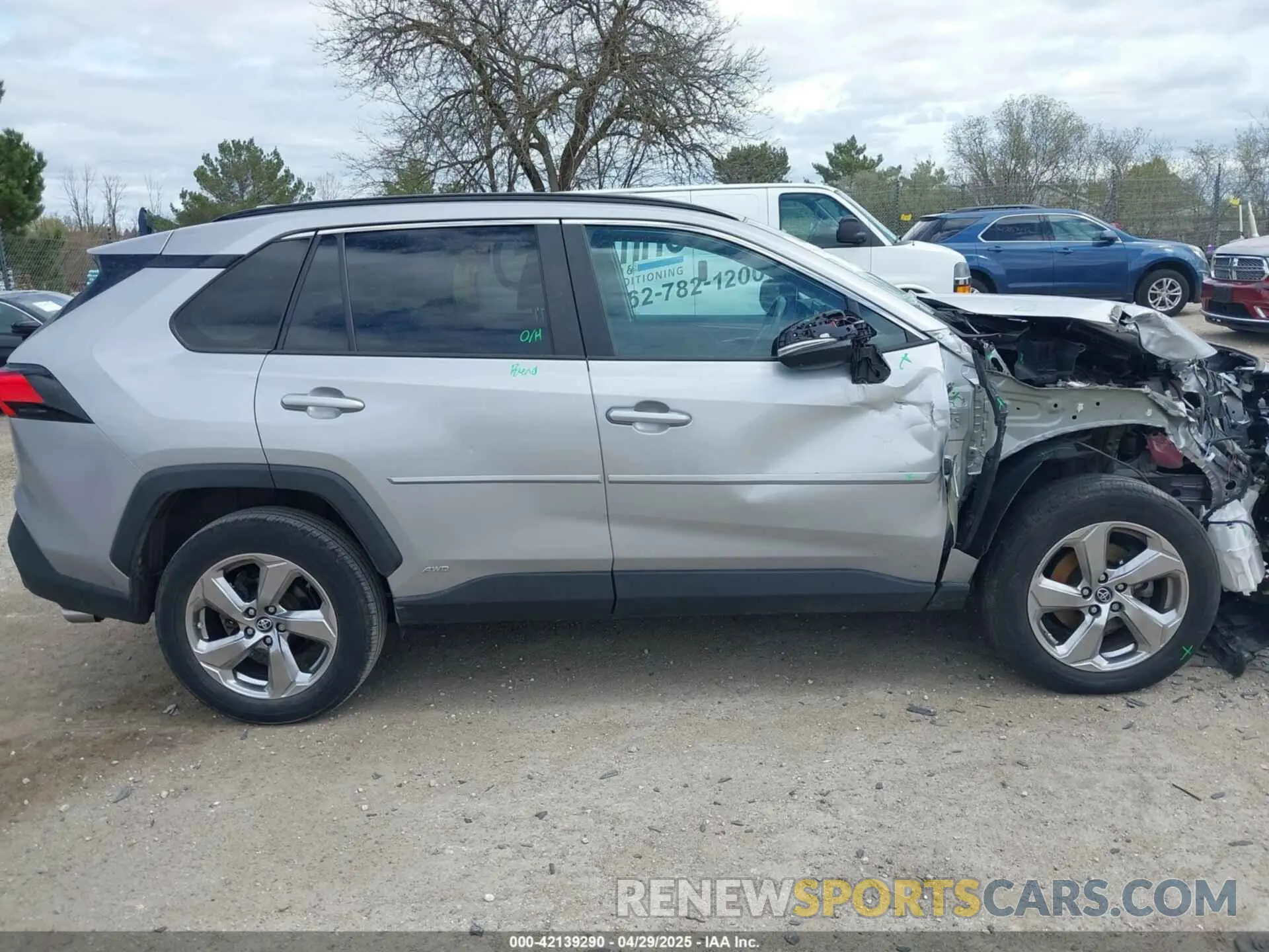 13 Photograph of a damaged car 4T3B6RFV6MU021452 TOYOTA RAV4 HYBRID 2021
