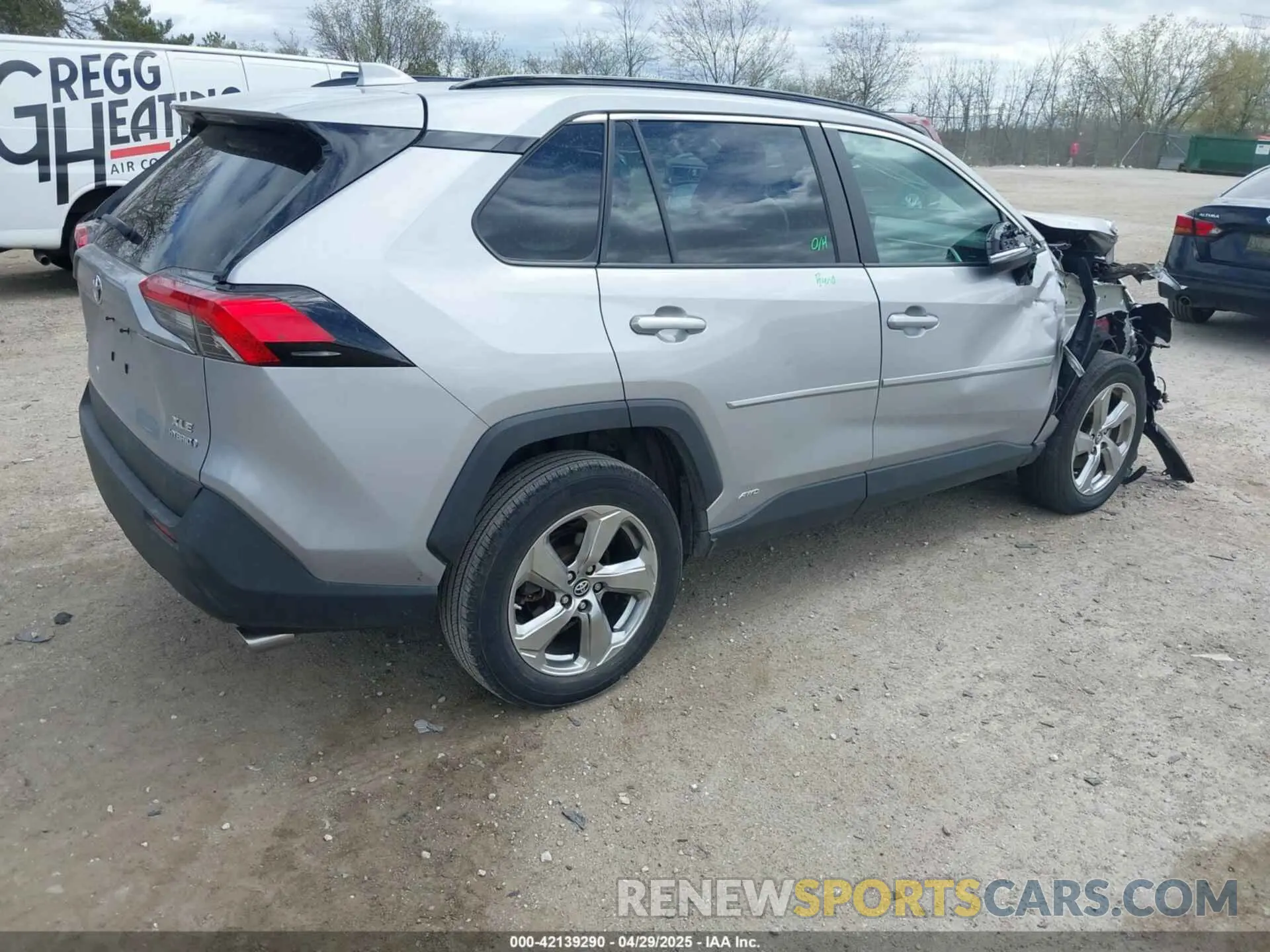 4 Photograph of a damaged car 4T3B6RFV6MU021452 TOYOTA RAV4 HYBRID 2021