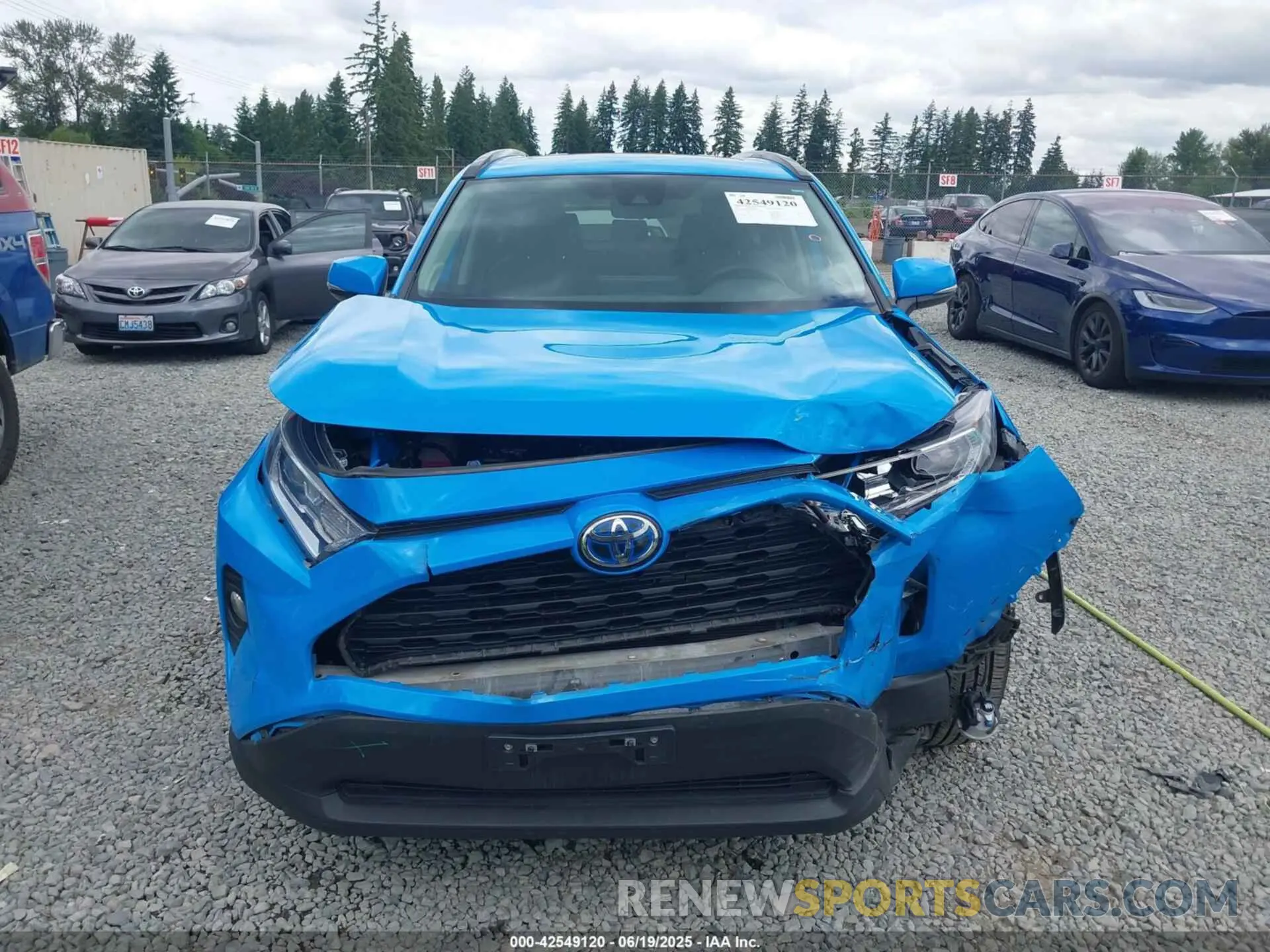 12 Photograph of a damaged car 4T3B6RFV6MU048392 TOYOTA RAV4 HYBRID 2021