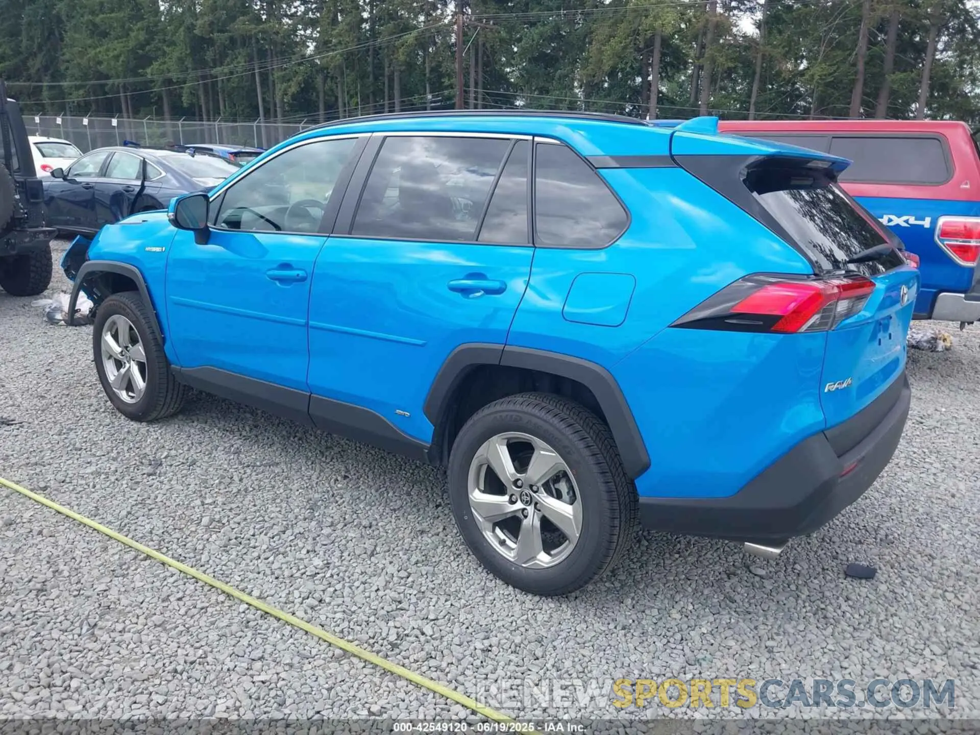 3 Photograph of a damaged car 4T3B6RFV6MU048392 TOYOTA RAV4 HYBRID 2021