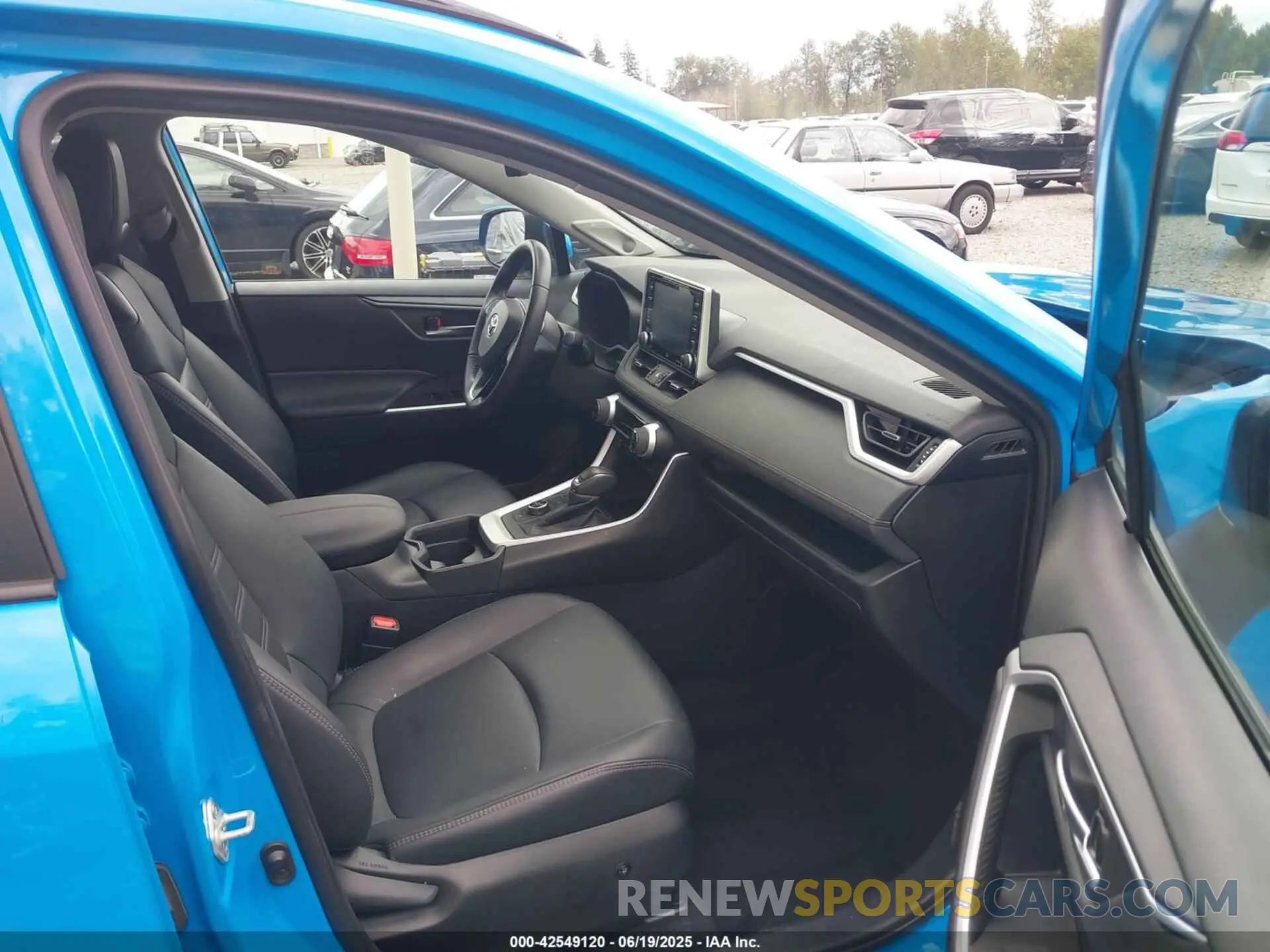 5 Photograph of a damaged car 4T3B6RFV6MU048392 TOYOTA RAV4 HYBRID 2021