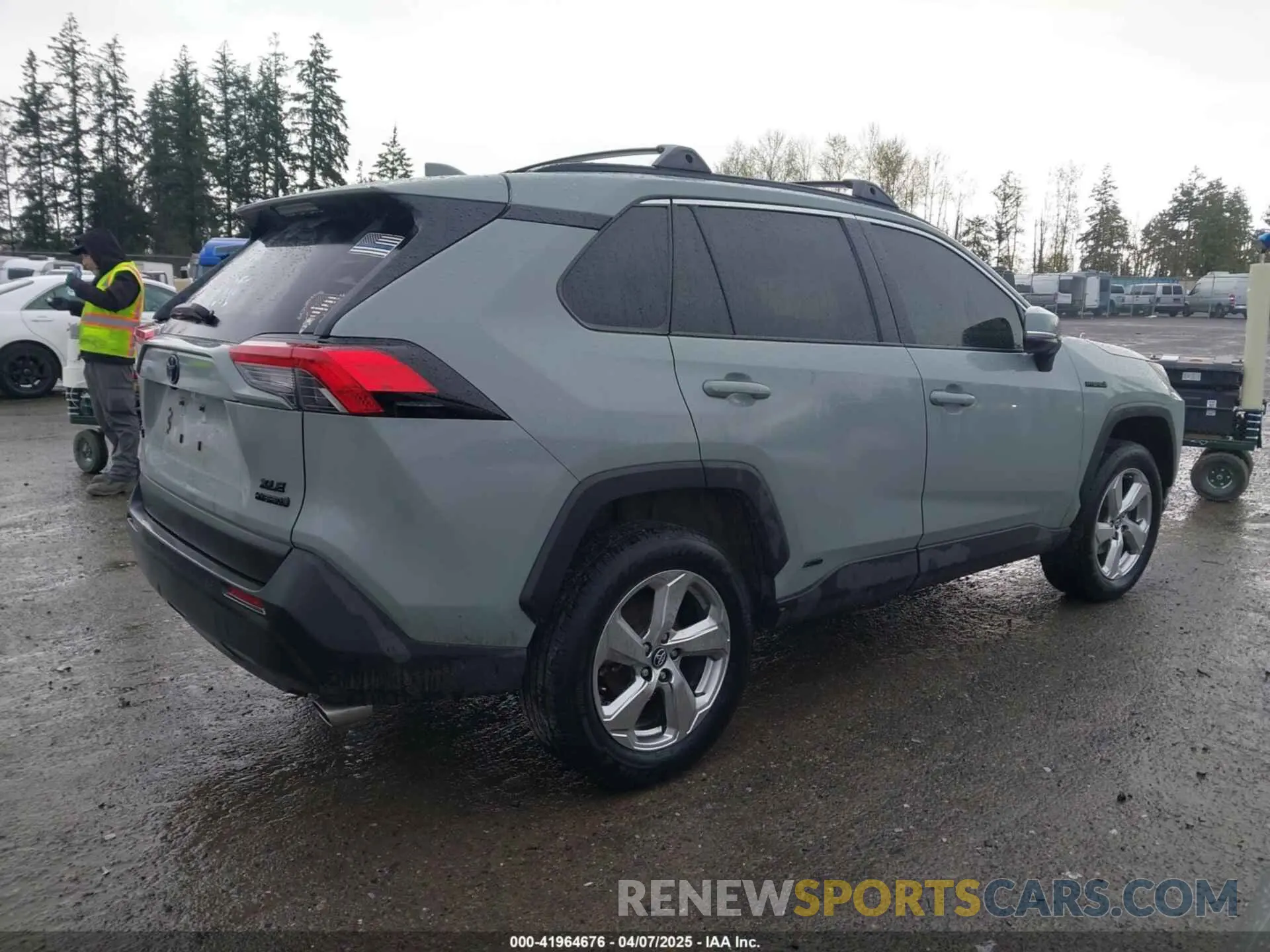 4 Photograph of a damaged car 4T3B6RFVXMU011748 TOYOTA RAV4 HYBRID 2021