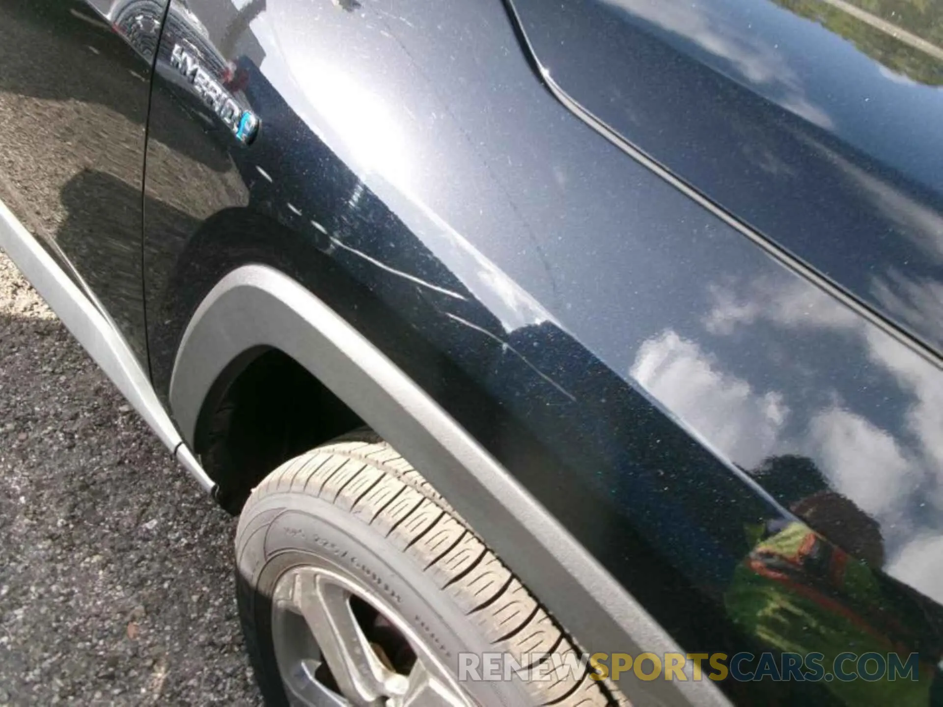 18 Photograph of a damaged car 4T3B6RFVXMU032163 TOYOTA RAV4 HYBRID 2021