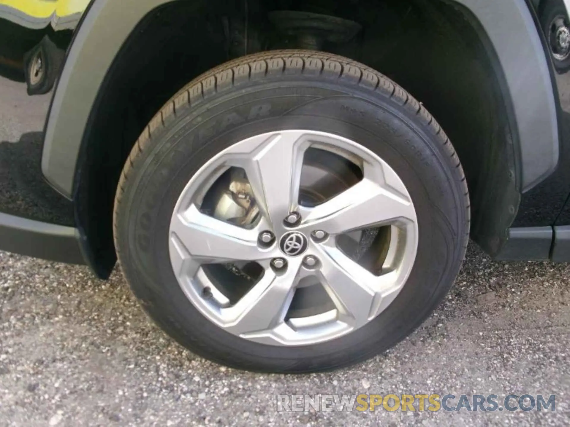 5 Photograph of a damaged car 4T3B6RFVXMU032163 TOYOTA RAV4 HYBRID 2021