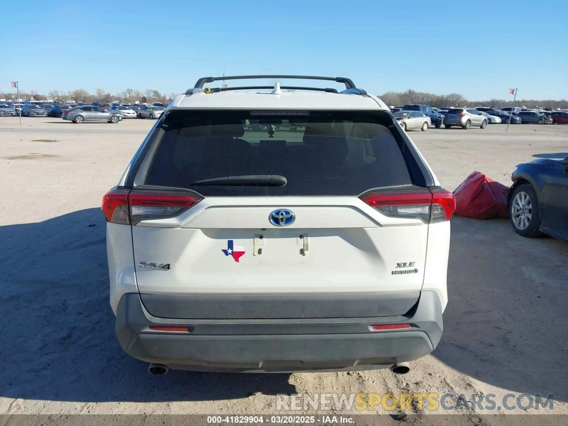 16 Photograph of a damaged car 4T3B6RFVXMU043017 TOYOTA RAV4 HYBRID 2021
