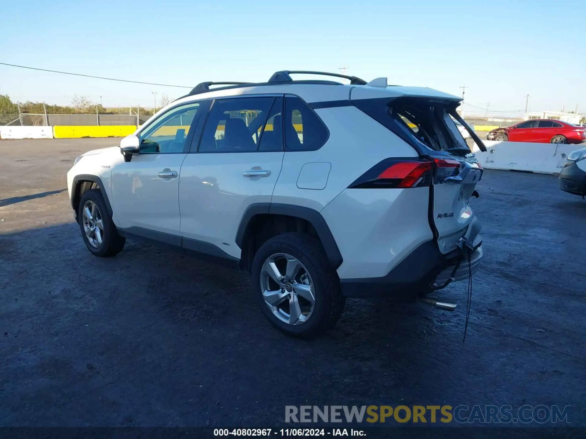 3 Photograph of a damaged car 4T3D6RFV3MU033017 TOYOTA RAV4 HYBRID 2021