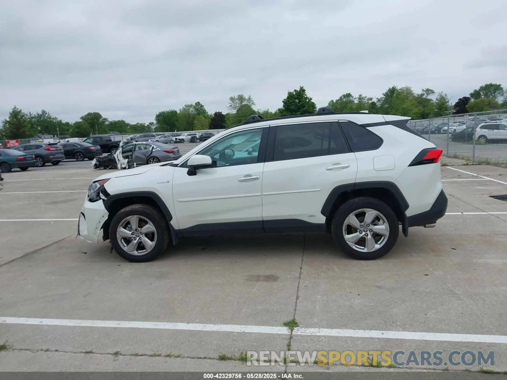 14 Photograph of a damaged car 4T3D6RFV3MU043921 TOYOTA RAV4 HYBRID 2021
