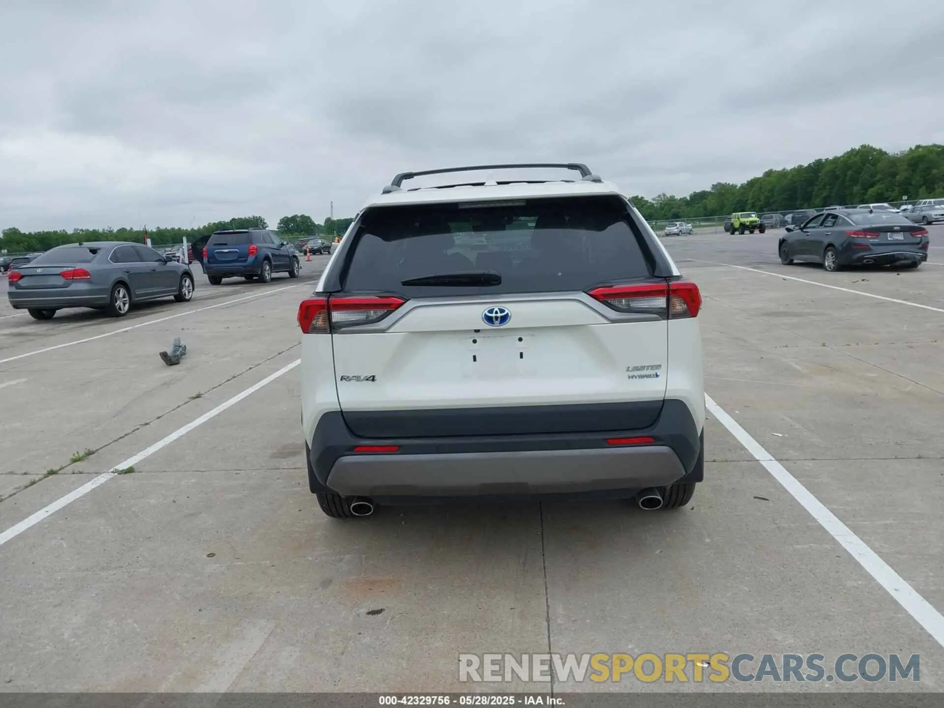 16 Photograph of a damaged car 4T3D6RFV3MU043921 TOYOTA RAV4 HYBRID 2021