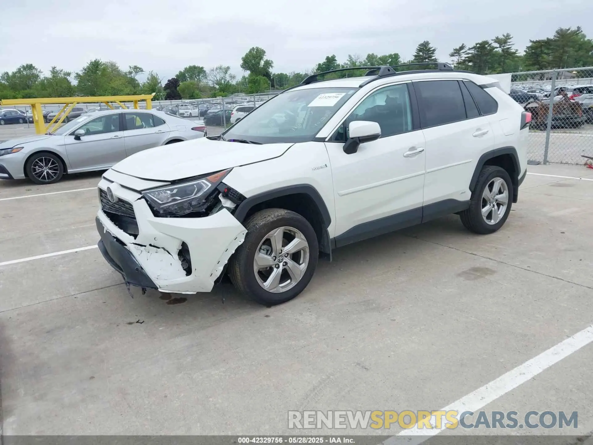 2 Photograph of a damaged car 4T3D6RFV3MU043921 TOYOTA RAV4 HYBRID 2021