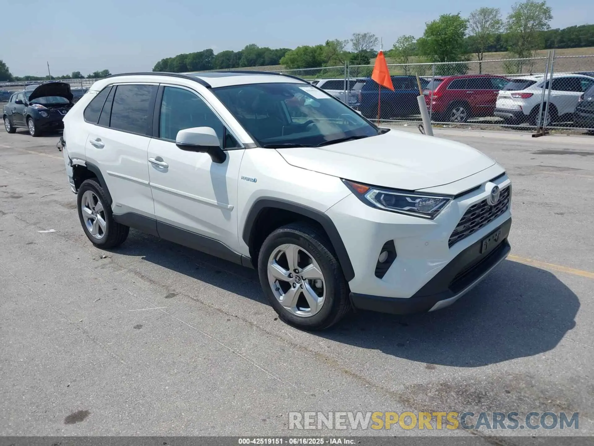 1 Photograph of a damaged car 4T3D6RFV3MU059620 TOYOTA RAV4 HYBRID 2021