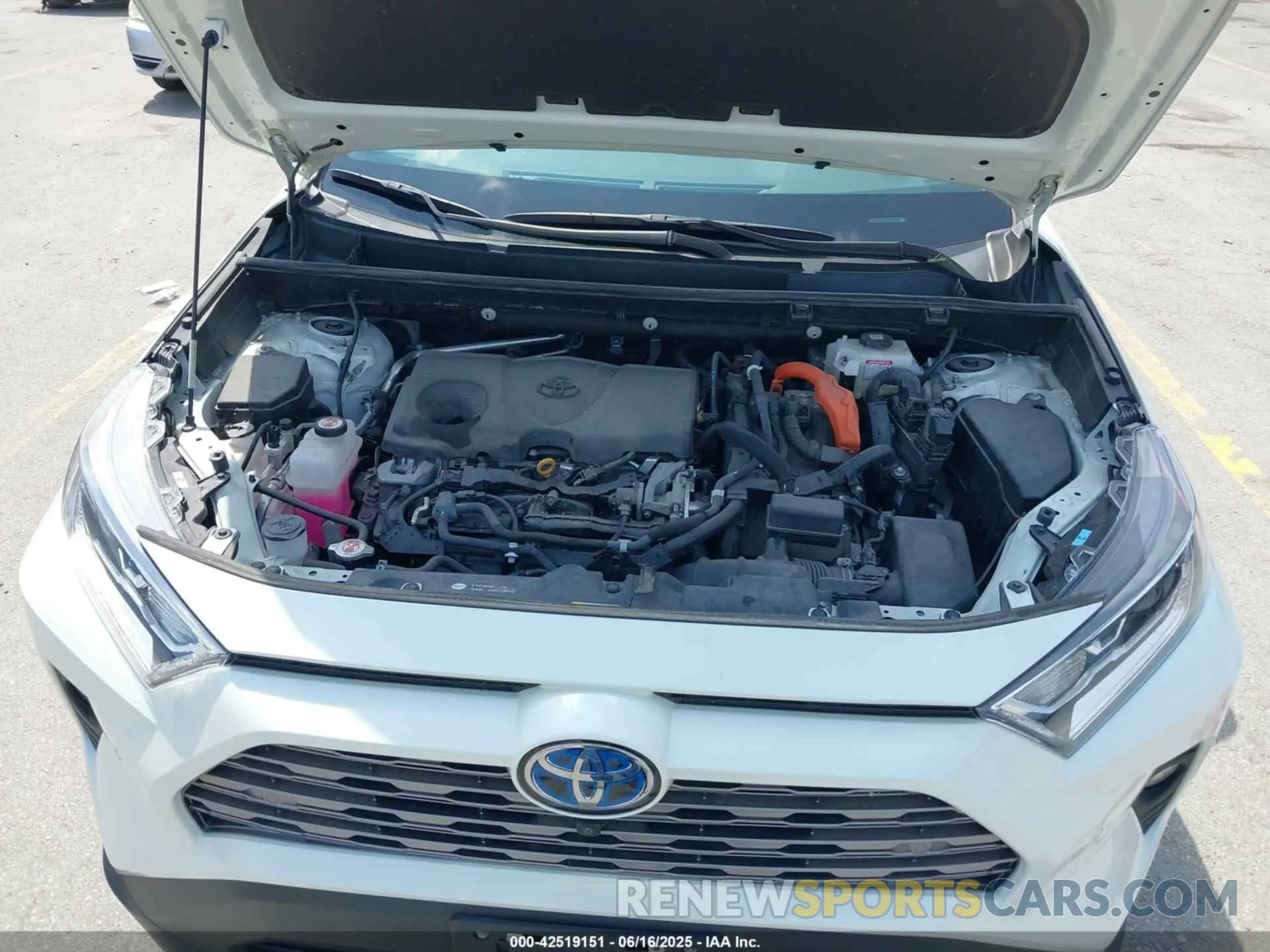 10 Photograph of a damaged car 4T3D6RFV3MU059620 TOYOTA RAV4 HYBRID 2021