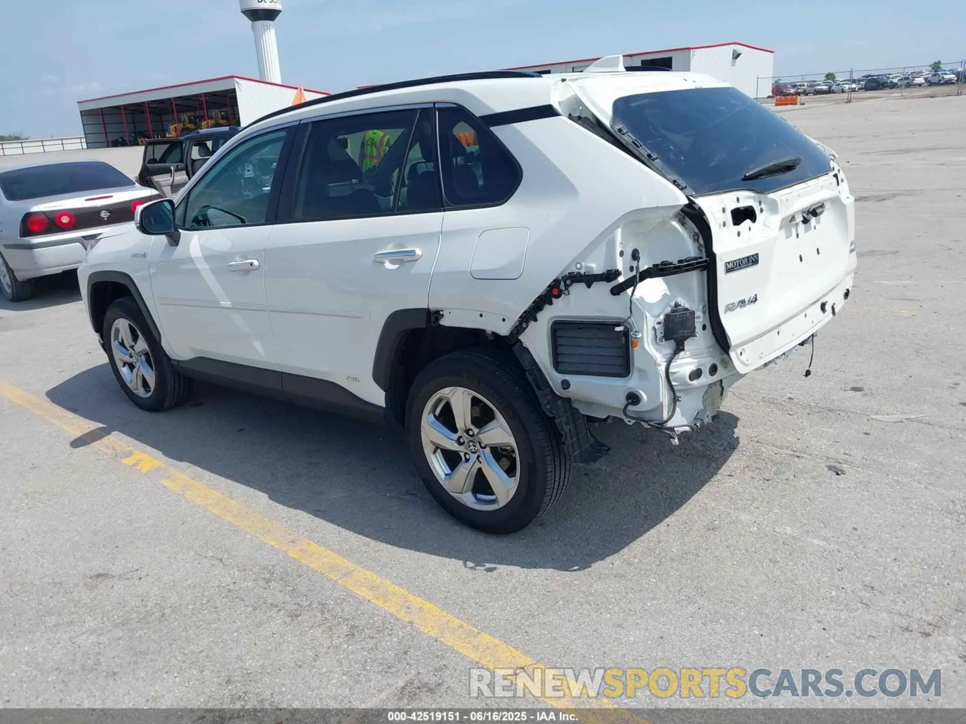 3 Photograph of a damaged car 4T3D6RFV3MU059620 TOYOTA RAV4 HYBRID 2021