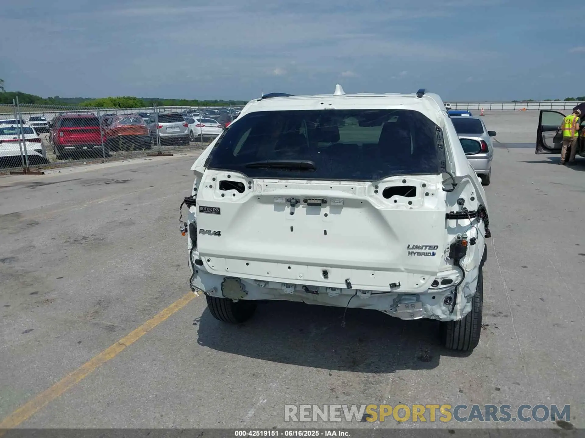 6 Photograph of a damaged car 4T3D6RFV3MU059620 TOYOTA RAV4 HYBRID 2021