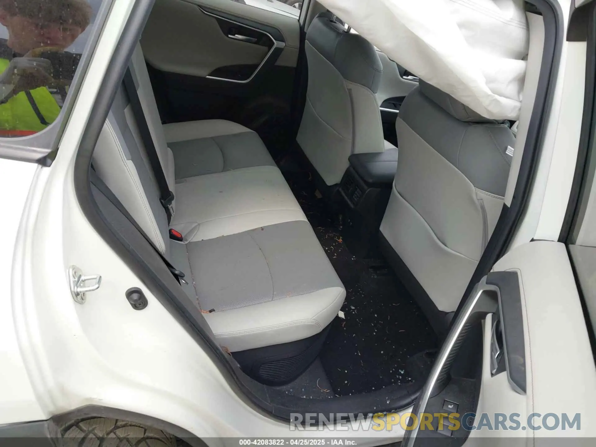 8 Photograph of a damaged car 4T3D6RFV9MU054678 TOYOTA RAV4 HYBRID 2021