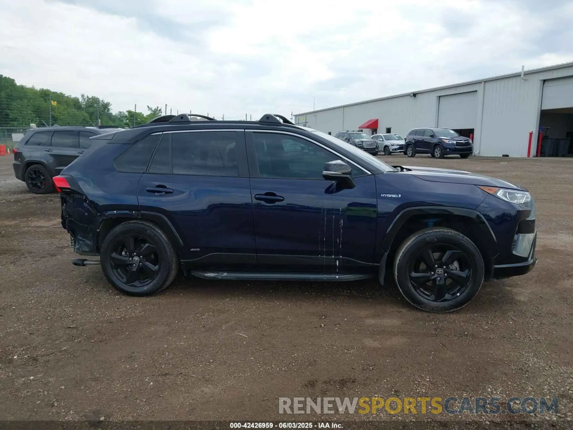 13 Photograph of a damaged car 4T3E6RFV0MU053245 TOYOTA RAV4 HYBRID 2021