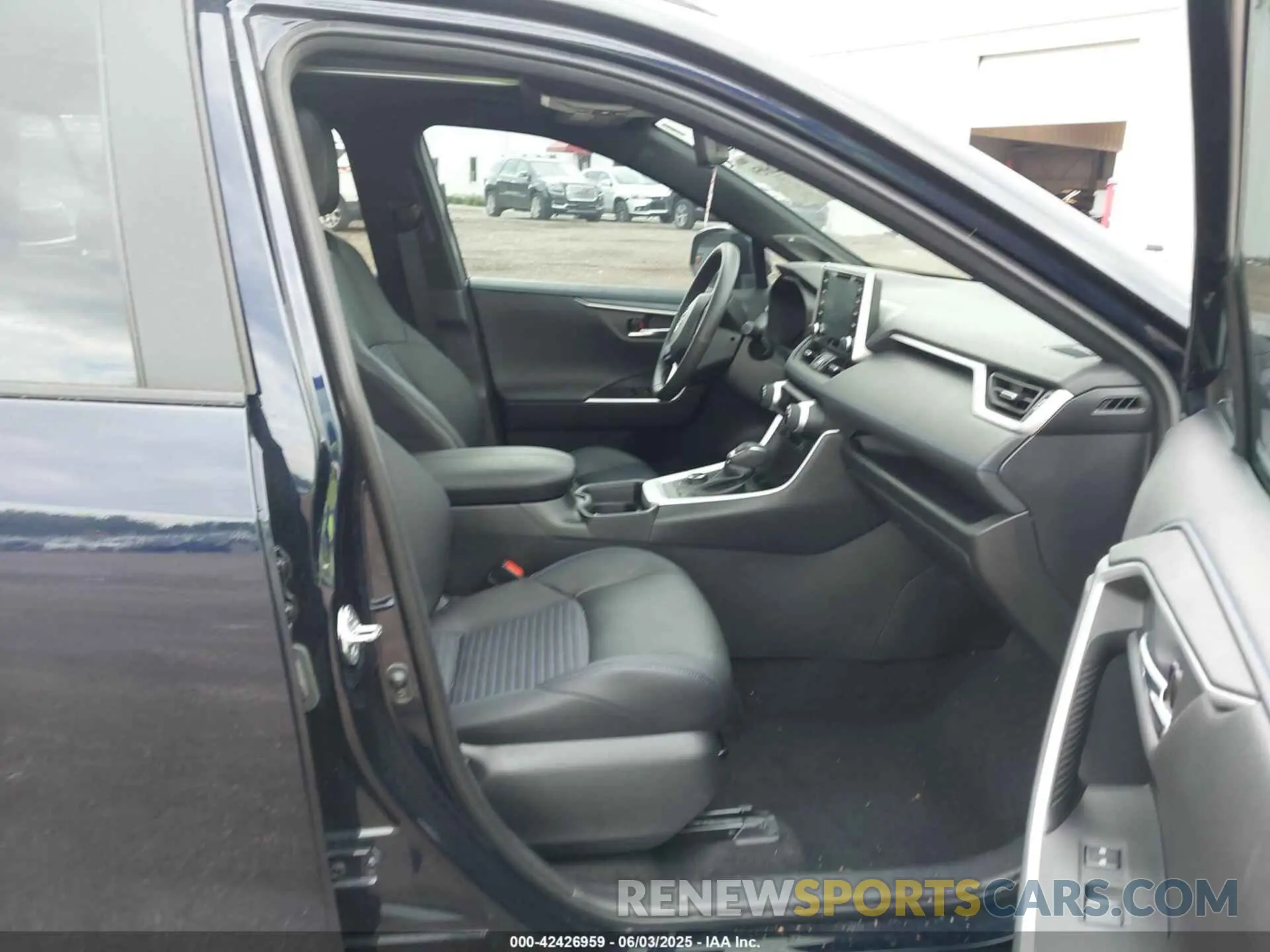 5 Photograph of a damaged car 4T3E6RFV0MU053245 TOYOTA RAV4 HYBRID 2021
