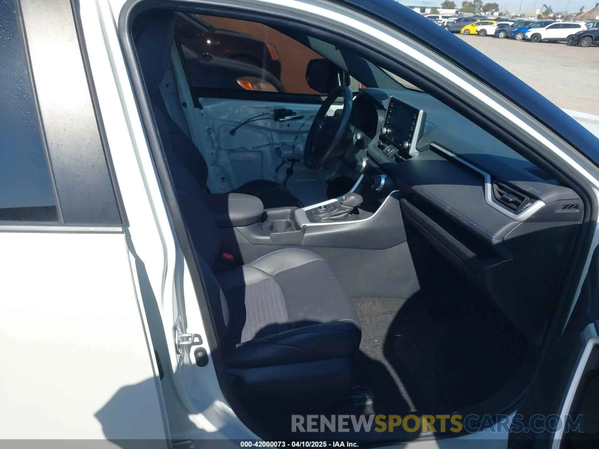 5 Photograph of a damaged car 4T3E6RFV3MU042773 TOYOTA RAV4 HYBRID 2021