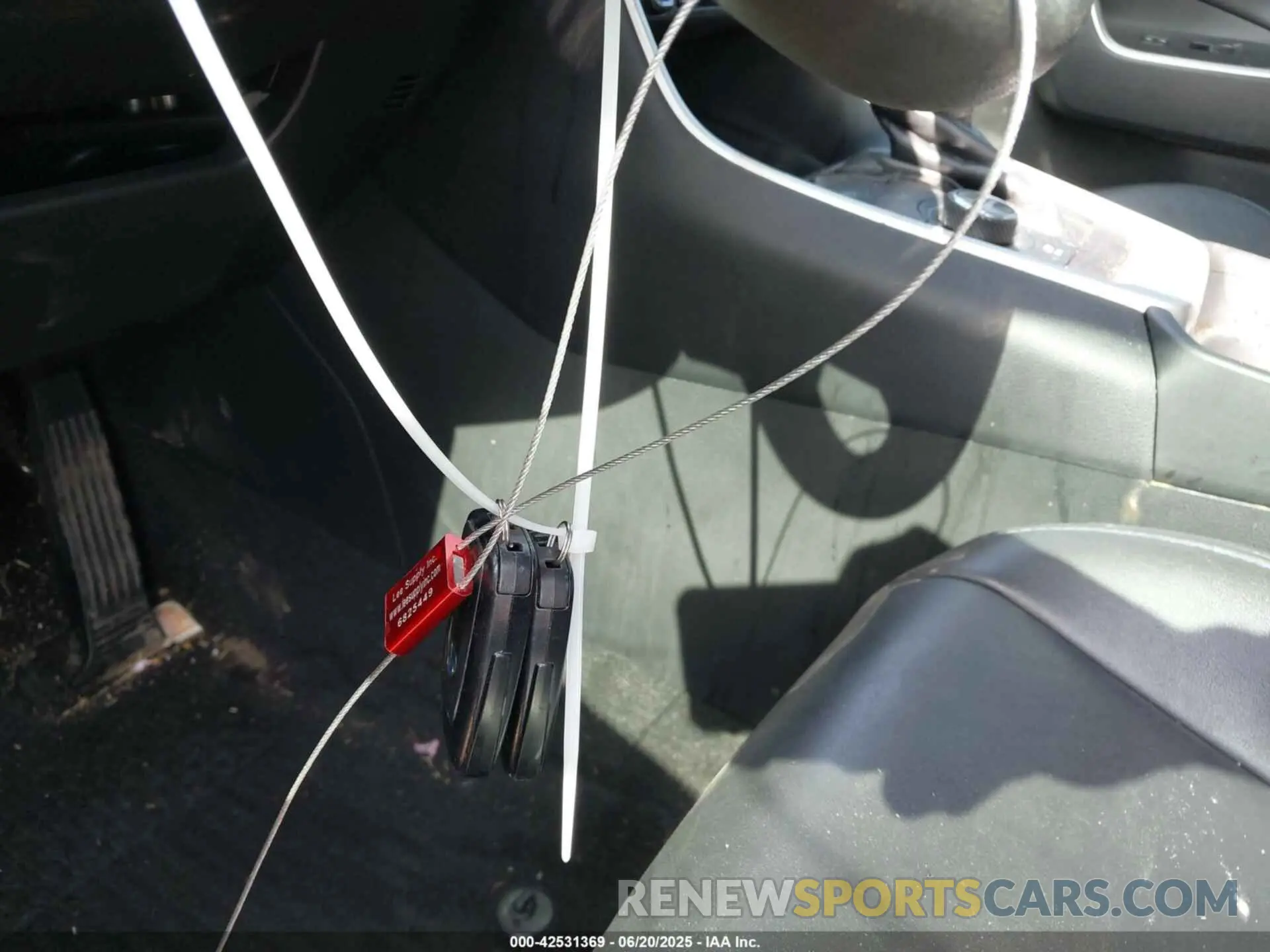 11 Photograph of a damaged car 4T3E6RFV3MU043387 TOYOTA RAV4 HYBRID 2021