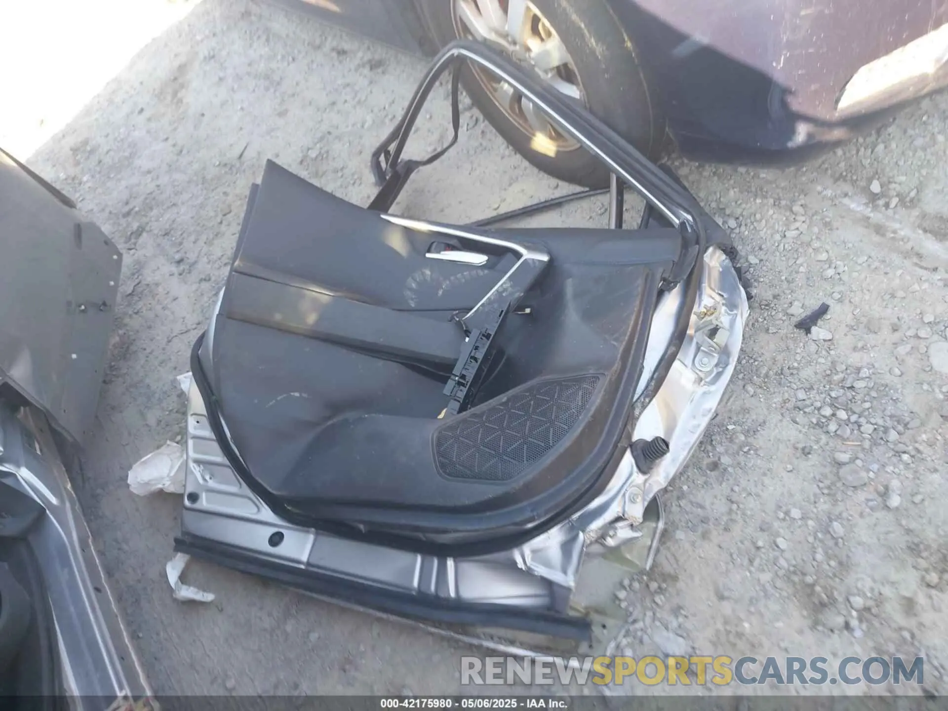12 Photograph of a damaged car 4T3E6RFV3MU055183 TOYOTA RAV4 HYBRID 2021