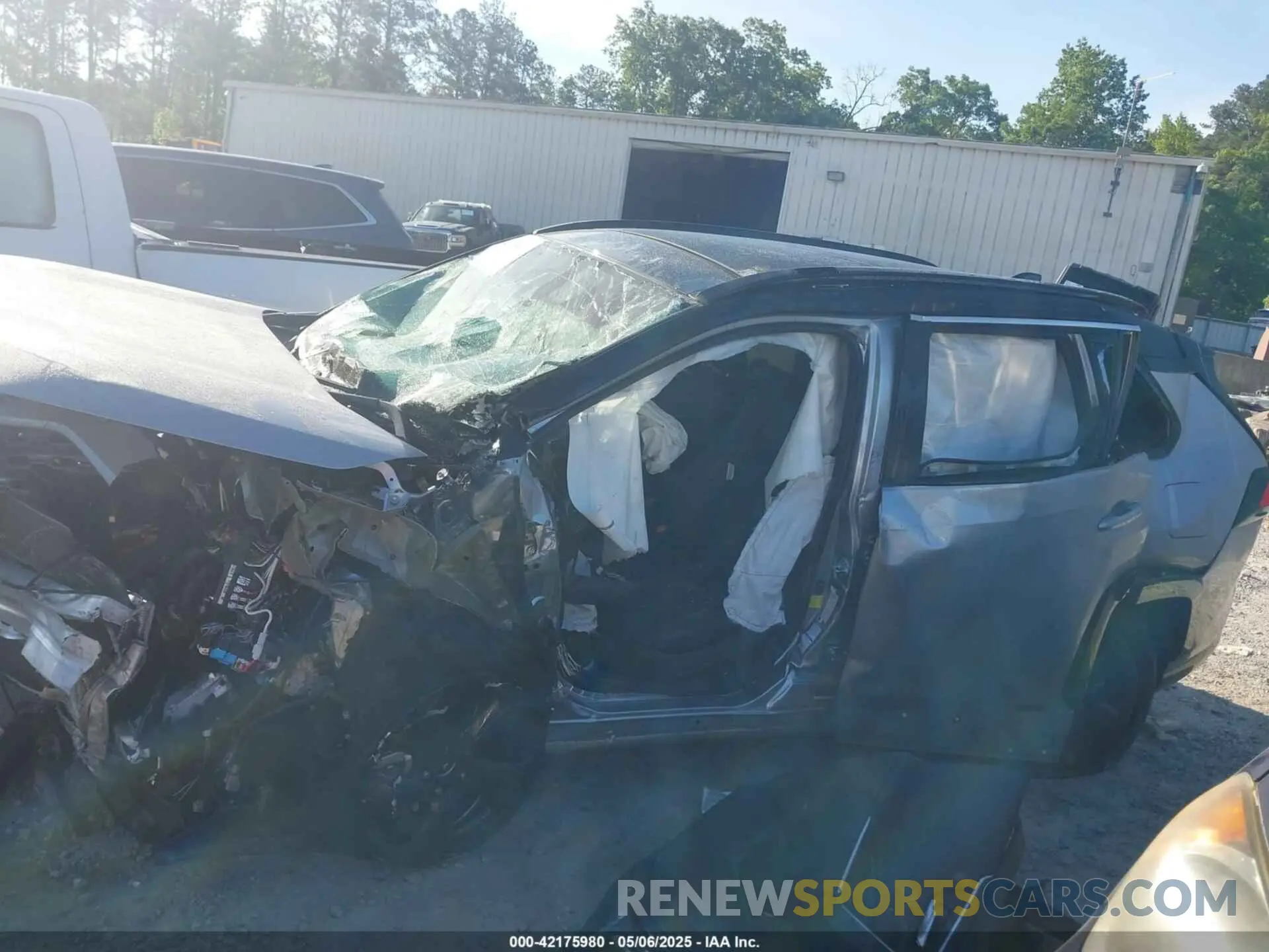 15 Photograph of a damaged car 4T3E6RFV3MU055183 TOYOTA RAV4 HYBRID 2021