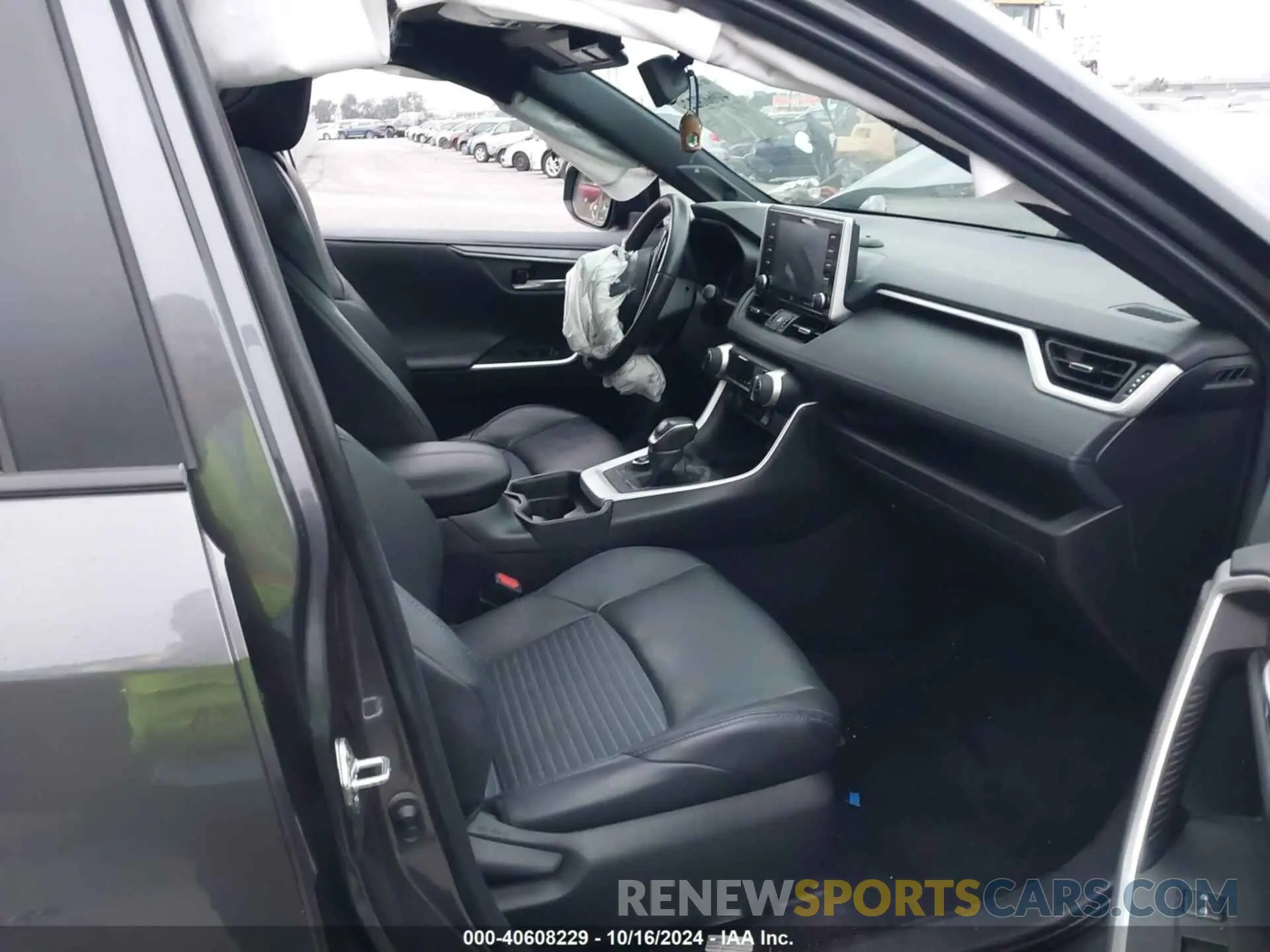 5 Photograph of a damaged car 4T3E6RFV3MU063526 TOYOTA RAV4 HYBRID 2021