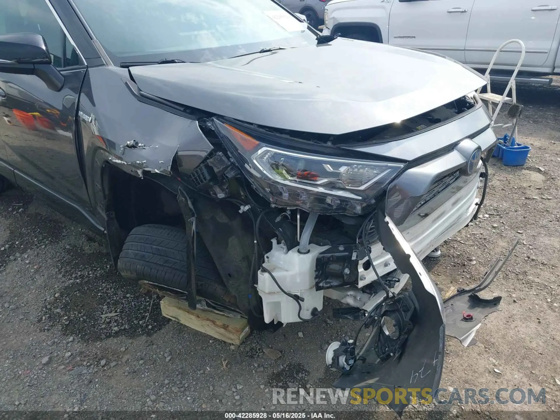 6 Photograph of a damaged car 4T3E6RFV7MU062914 TOYOTA RAV4 HYBRID 2021