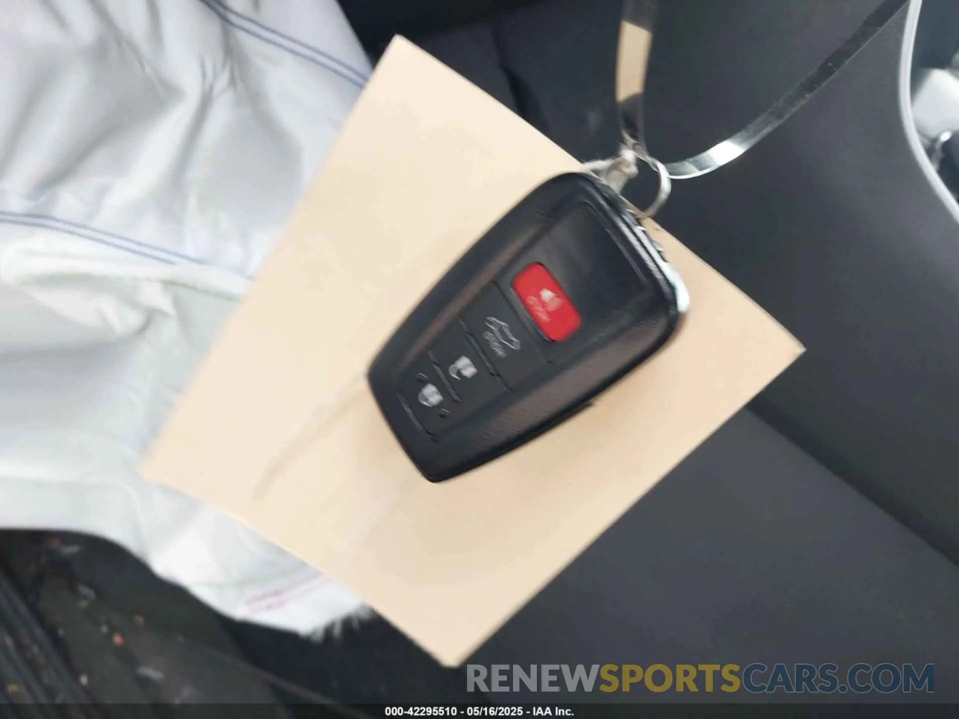 11 Photograph of a damaged car 4T3E6RFV9MU052563 TOYOTA RAV4 HYBRID 2021