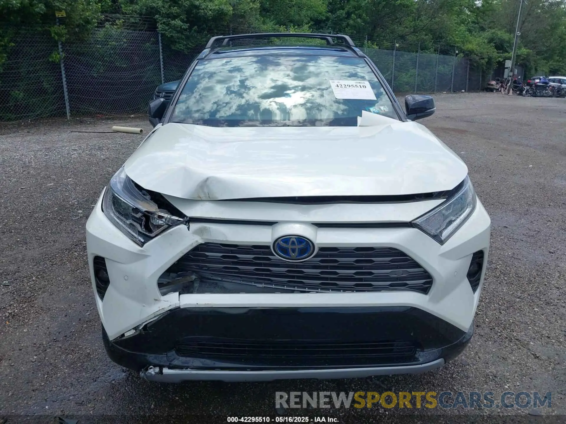 13 Photograph of a damaged car 4T3E6RFV9MU052563 TOYOTA RAV4 HYBRID 2021