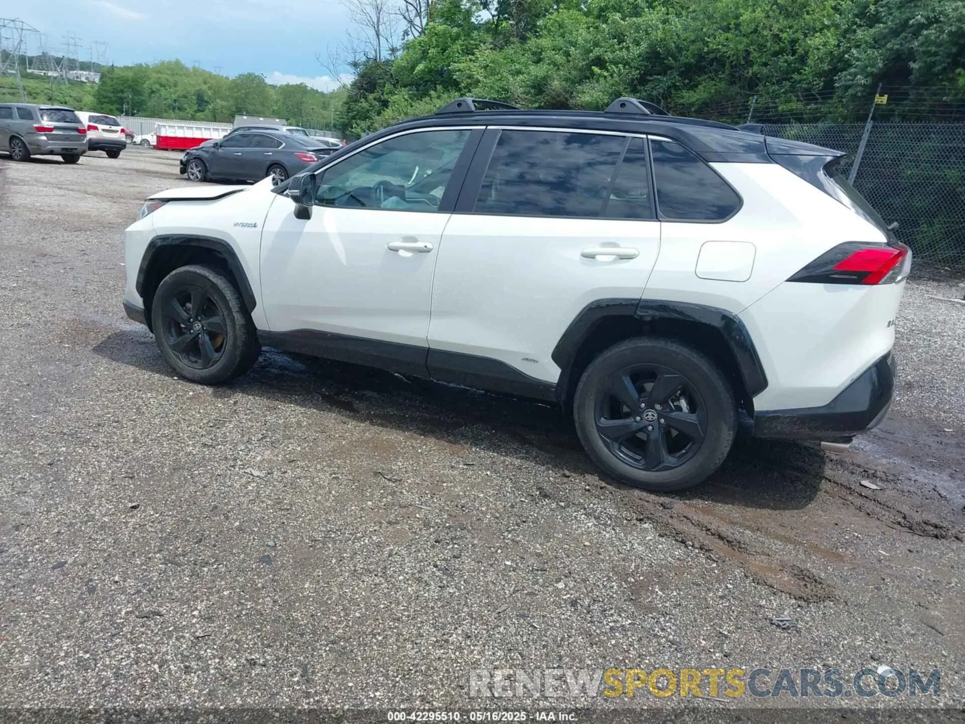 3 Photograph of a damaged car 4T3E6RFV9MU052563 TOYOTA RAV4 HYBRID 2021