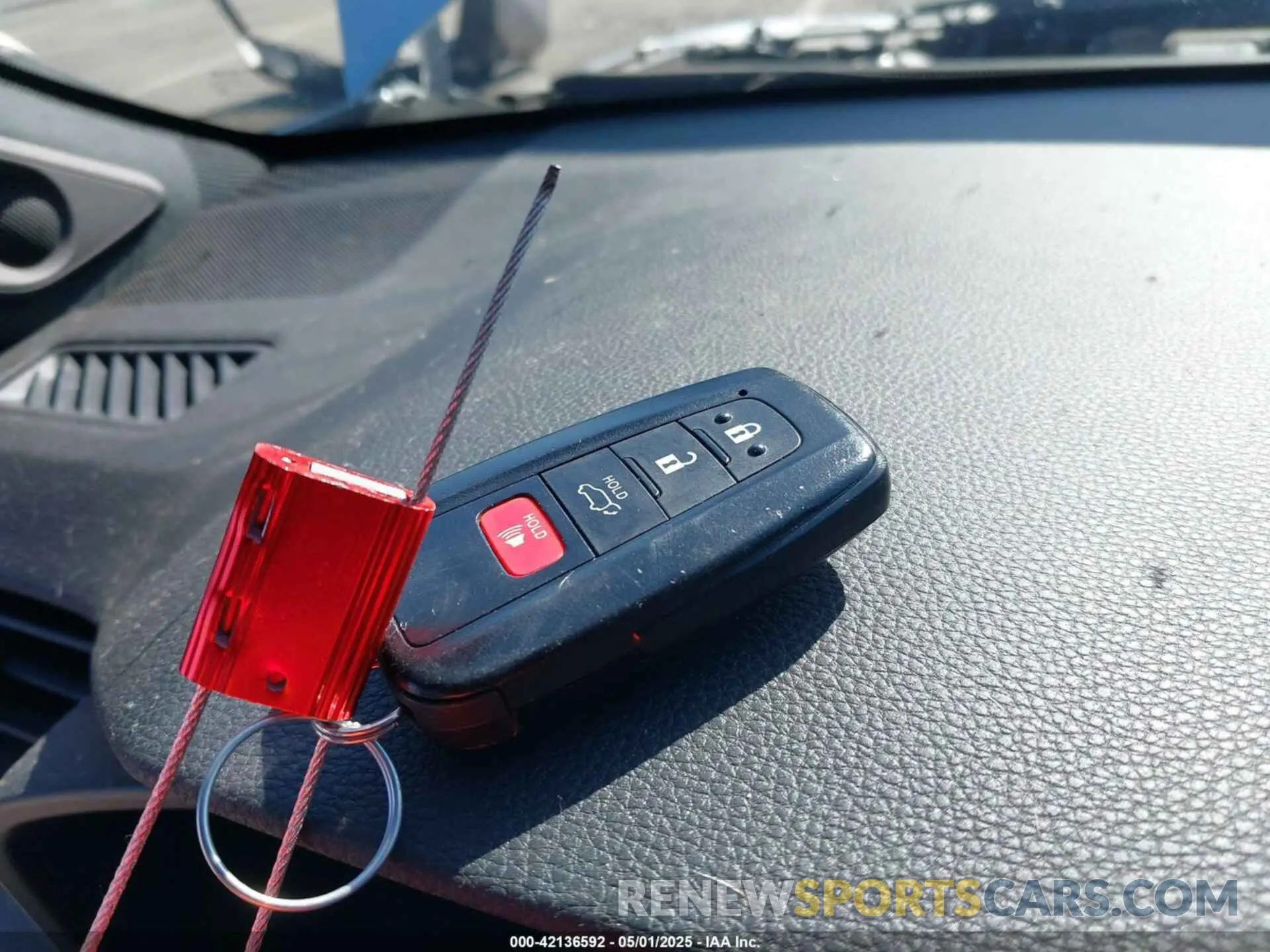 11 Photograph of a damaged car 4T3E6RFVXMU016087 TOYOTA RAV4 HYBRID 2021