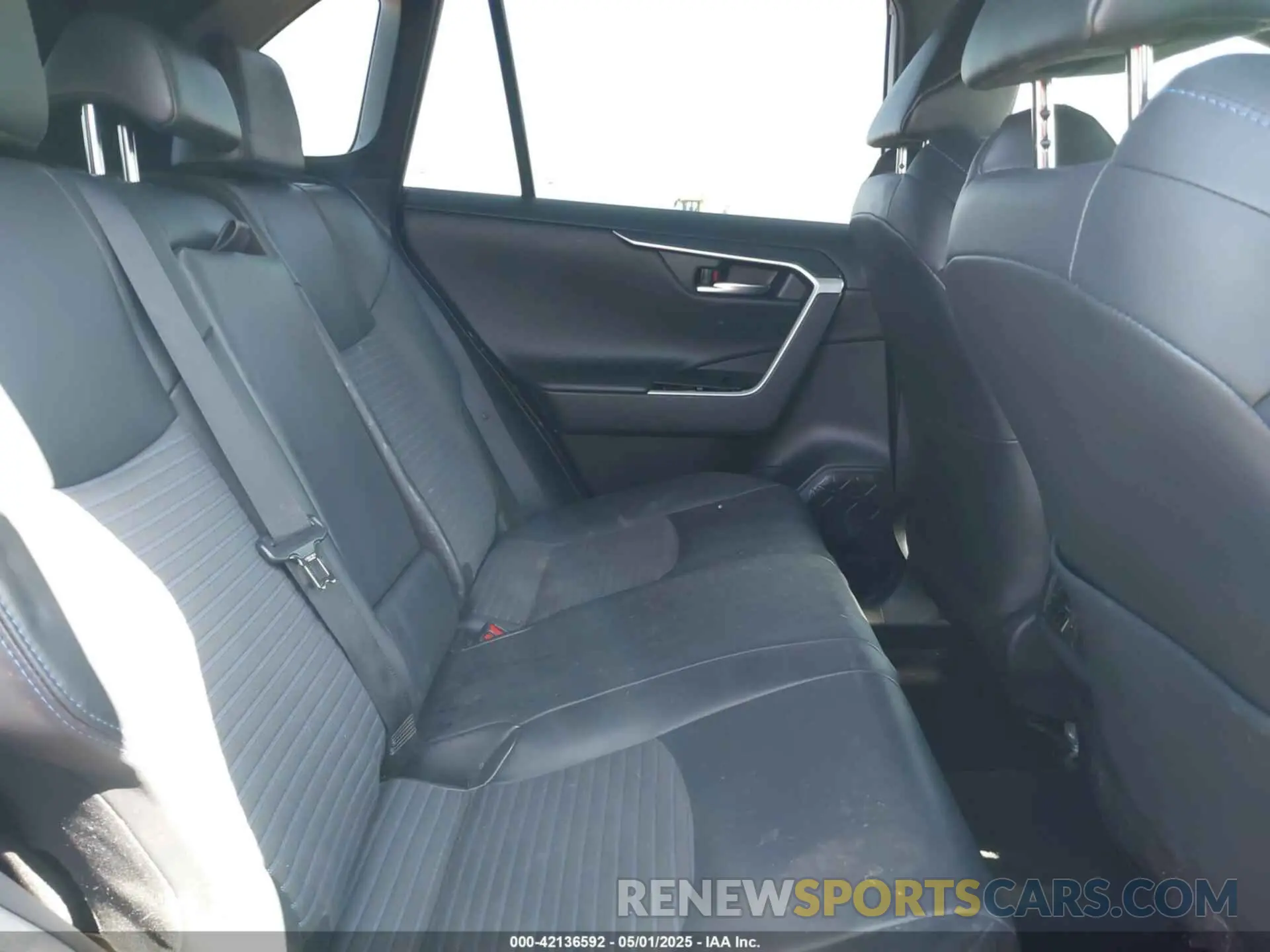 8 Photograph of a damaged car 4T3E6RFVXMU016087 TOYOTA RAV4 HYBRID 2021
