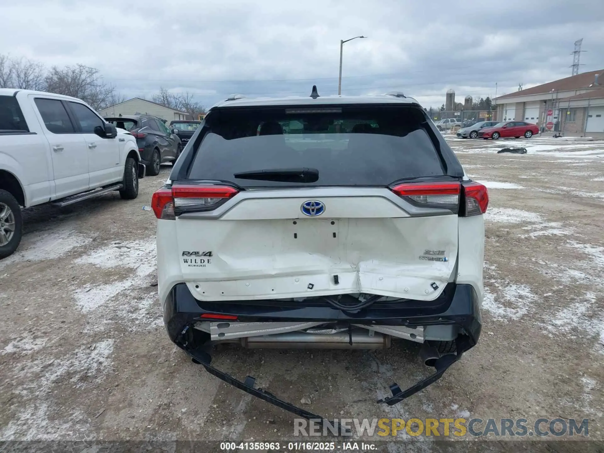16 Photograph of a damaged car 4T3E6RFVXMU032368 TOYOTA RAV4 HYBRID 2021