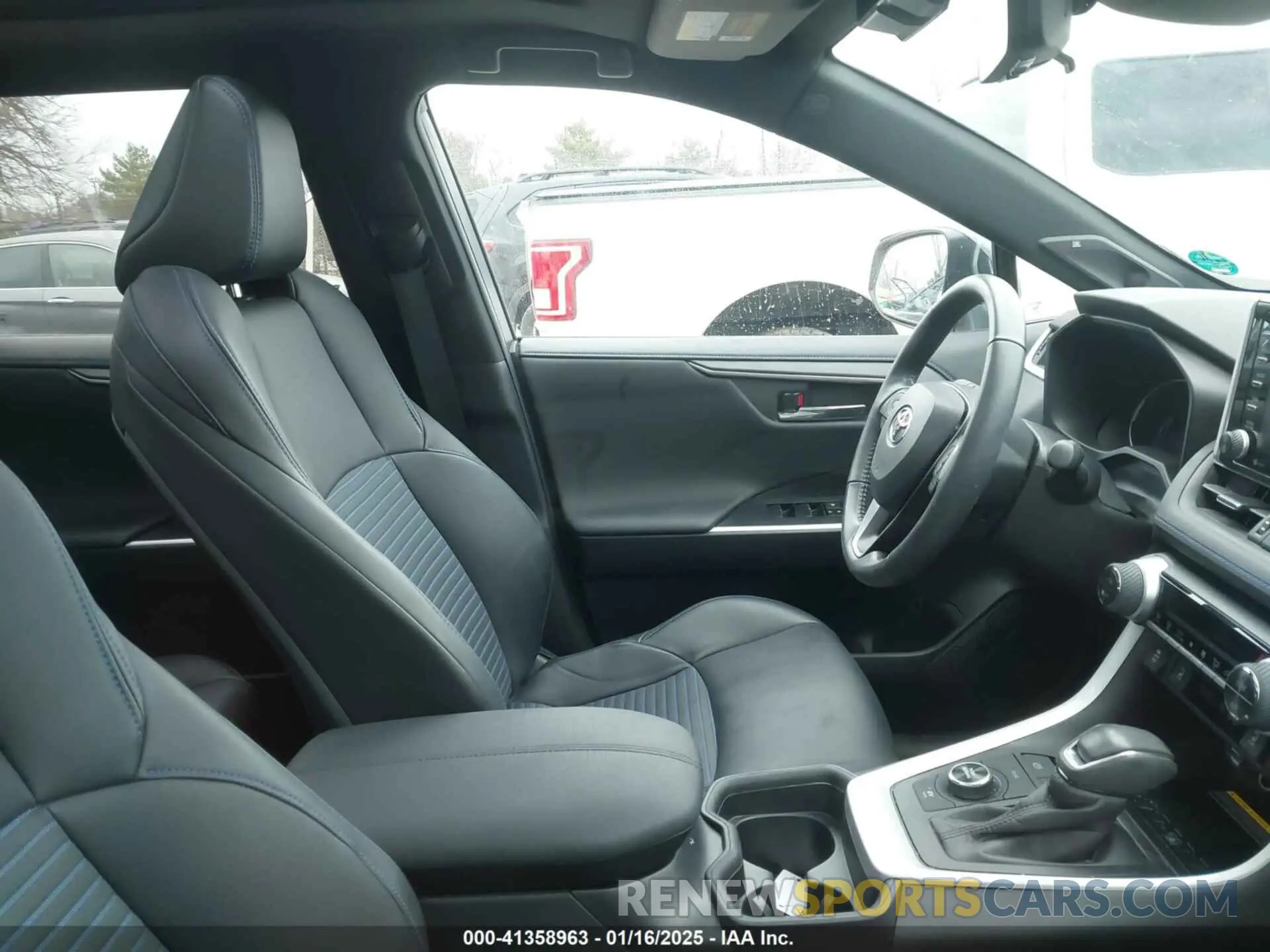 5 Photograph of a damaged car 4T3E6RFVXMU032368 TOYOTA RAV4 HYBRID 2021