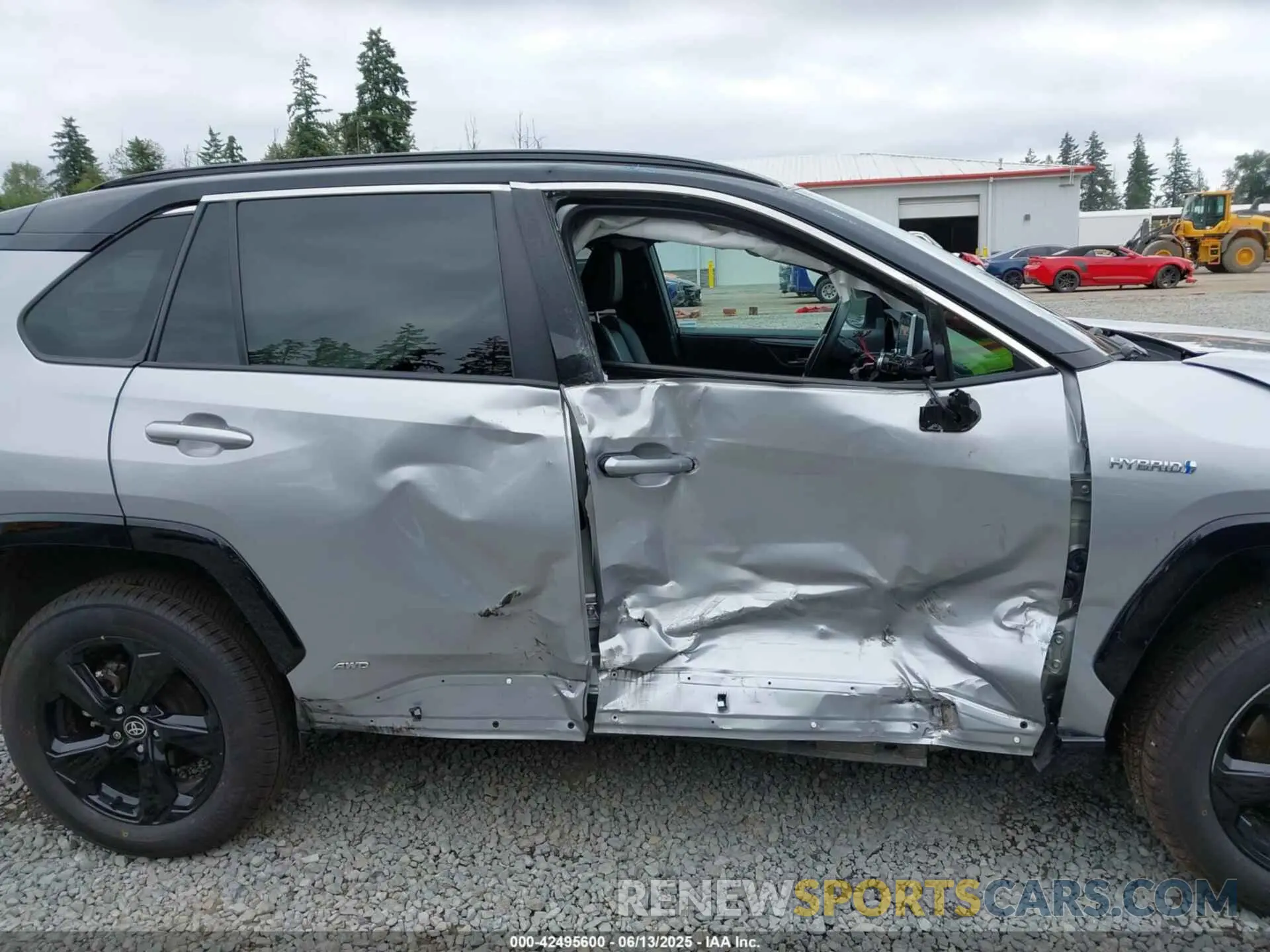14 Photograph of a damaged car 4T3E6RFVXMU037621 TOYOTA RAV4 HYBRID 2021