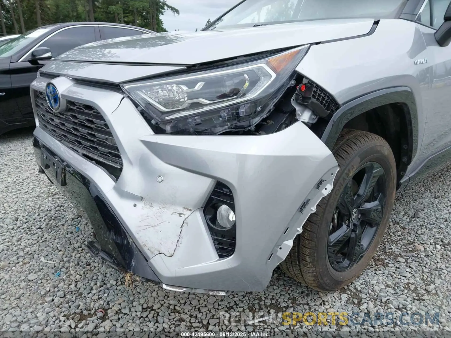 19 Photograph of a damaged car 4T3E6RFVXMU037621 TOYOTA RAV4 HYBRID 2021