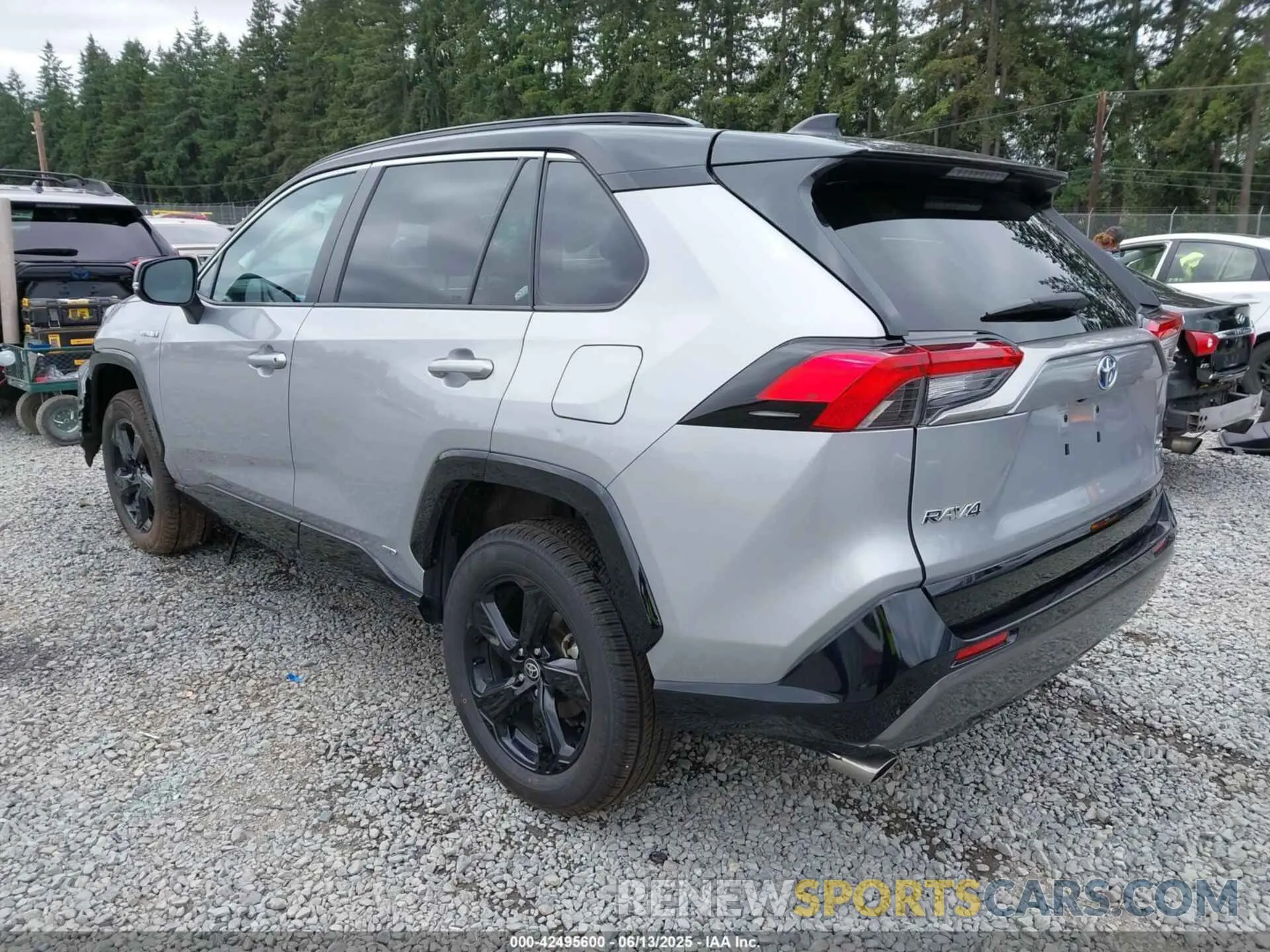 3 Photograph of a damaged car 4T3E6RFVXMU037621 TOYOTA RAV4 HYBRID 2021