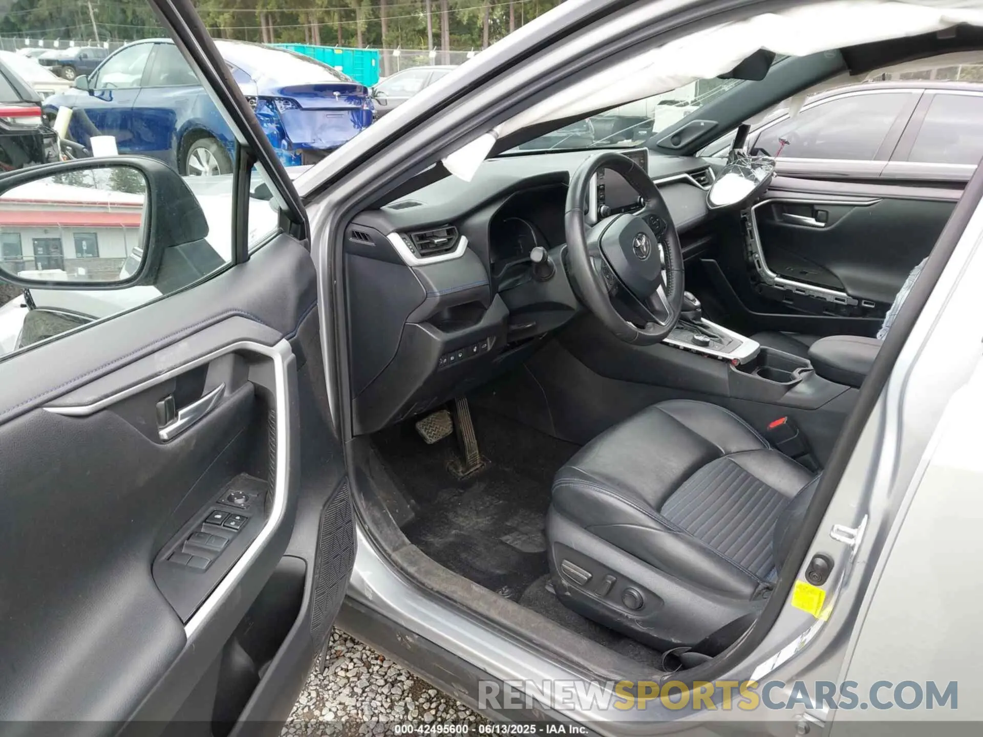 5 Photograph of a damaged car 4T3E6RFVXMU037621 TOYOTA RAV4 HYBRID 2021