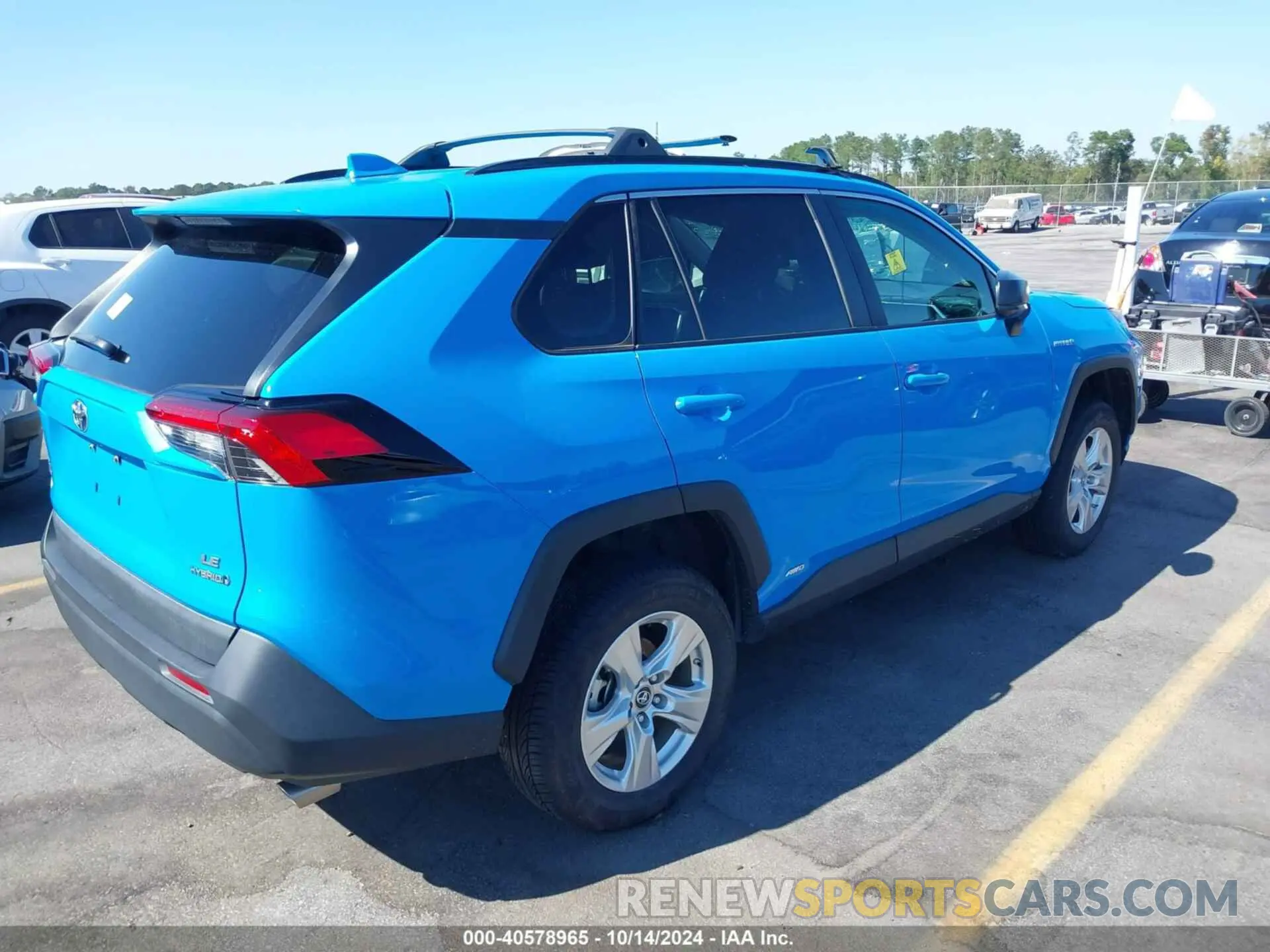 4 Photograph of a damaged car 4T3L6RFV2MU015135 TOYOTA RAV4 HYBRID 2021