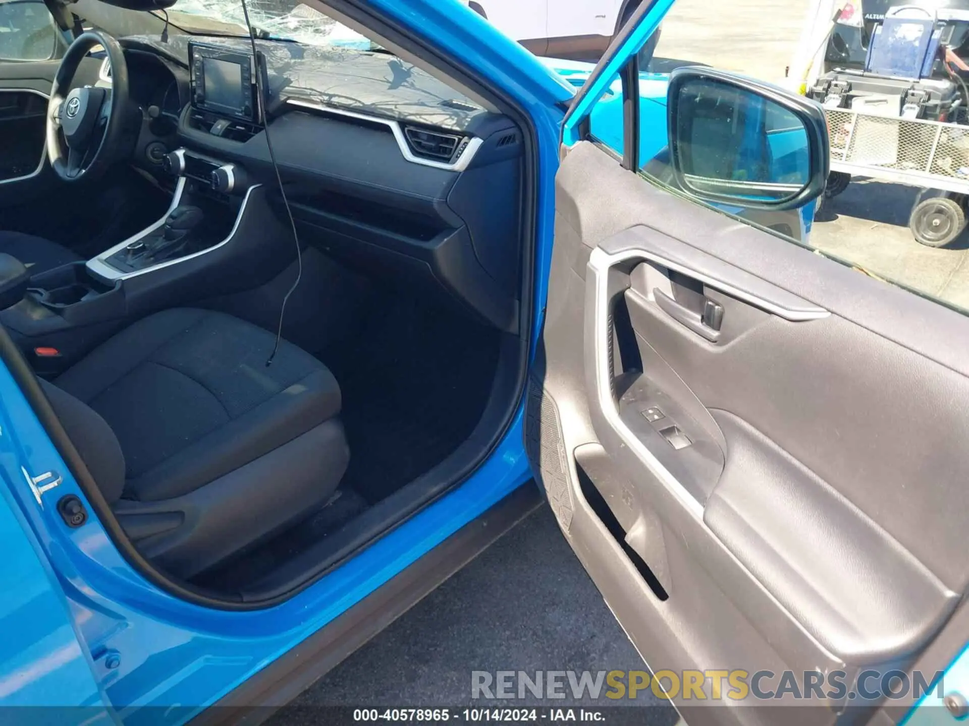 5 Photograph of a damaged car 4T3L6RFV2MU015135 TOYOTA RAV4 HYBRID 2021