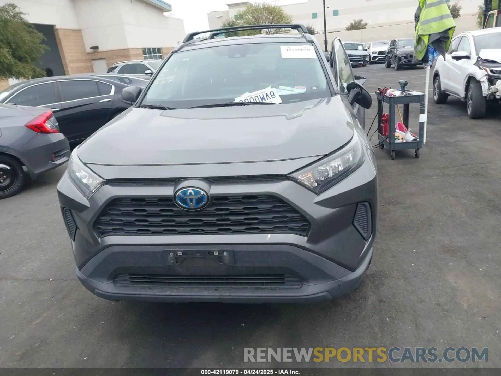 12 Photograph of a damaged car 4T3L6RFV3MU031523 TOYOTA RAV4 HYBRID 2021