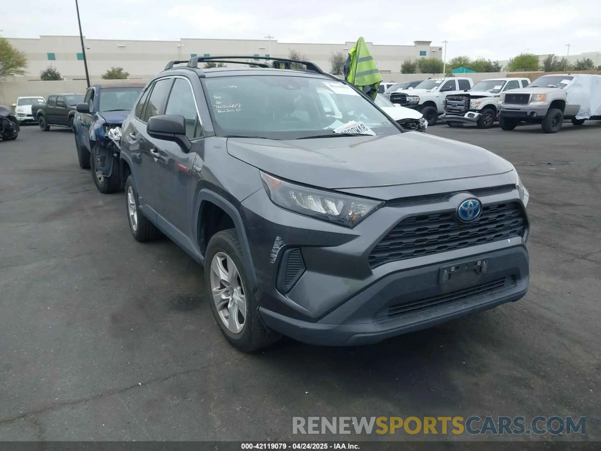 13 Photograph of a damaged car 4T3L6RFV3MU031523 TOYOTA RAV4 HYBRID 2021